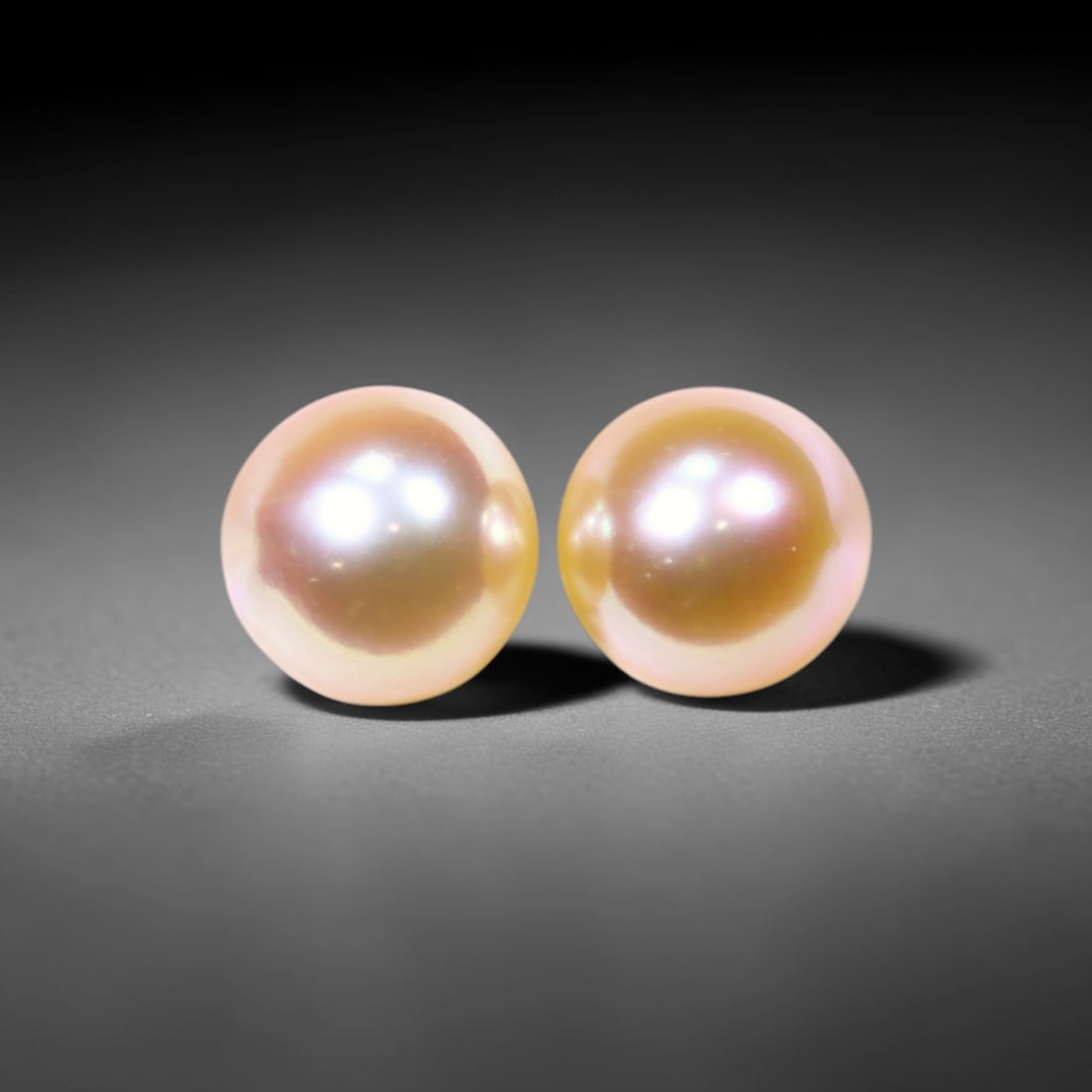 2.05cts Freshwater Pearl Pair 5.3mm, Peach Natural Colour - No Hole Drill , 516C: Ksmith Heritage Auctioneers Subject: Natural Pearl Treatment: None, Natural Colour Shape: Round Bead Type: Without hole, no drill