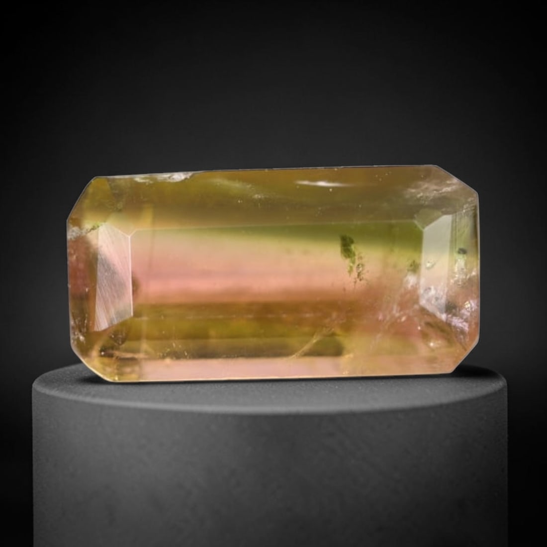 *1.94Ct Natural Watermelon Tourmaline - Bi-Colour Faceted Cut, 131C: Ksmith Heritage Auctioneers Subject: Natural Tourmaline Origin: Africa Carat Weight: 1.94 Ct Dimension: 10.5x5.3x3.7 mm Type: Faceted, Polished