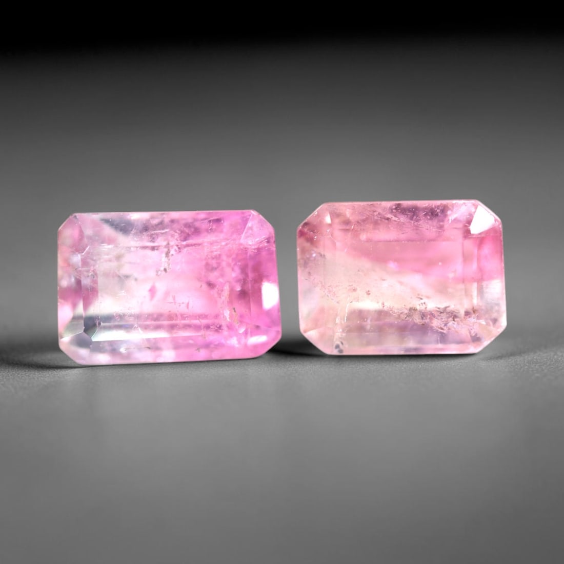5.56cts Natural Watermelon Tourmaline Set - Bi-Colour Faceted Cut , 921E: Ksmith Heritage Auctioneers Subject: Natural Tourmaline Origin: Africa Carat Weight: 5.56 cts Dimension: 9.5x6.5x5.3 mm Type: Faceted, Polished