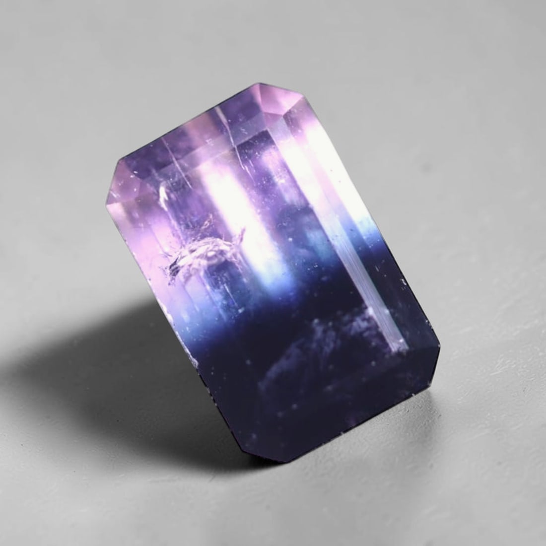 *4.34Ct Natural Tourmaline - Bi-Colour Faceted Cut , 381C: Ksmith Heritage Auctioneers Subject: Natural Tourmaline Carat Weight: 4.34 Ct Dimension: 11.2x7.2x5.6 mm Type: Faceted, Polished
