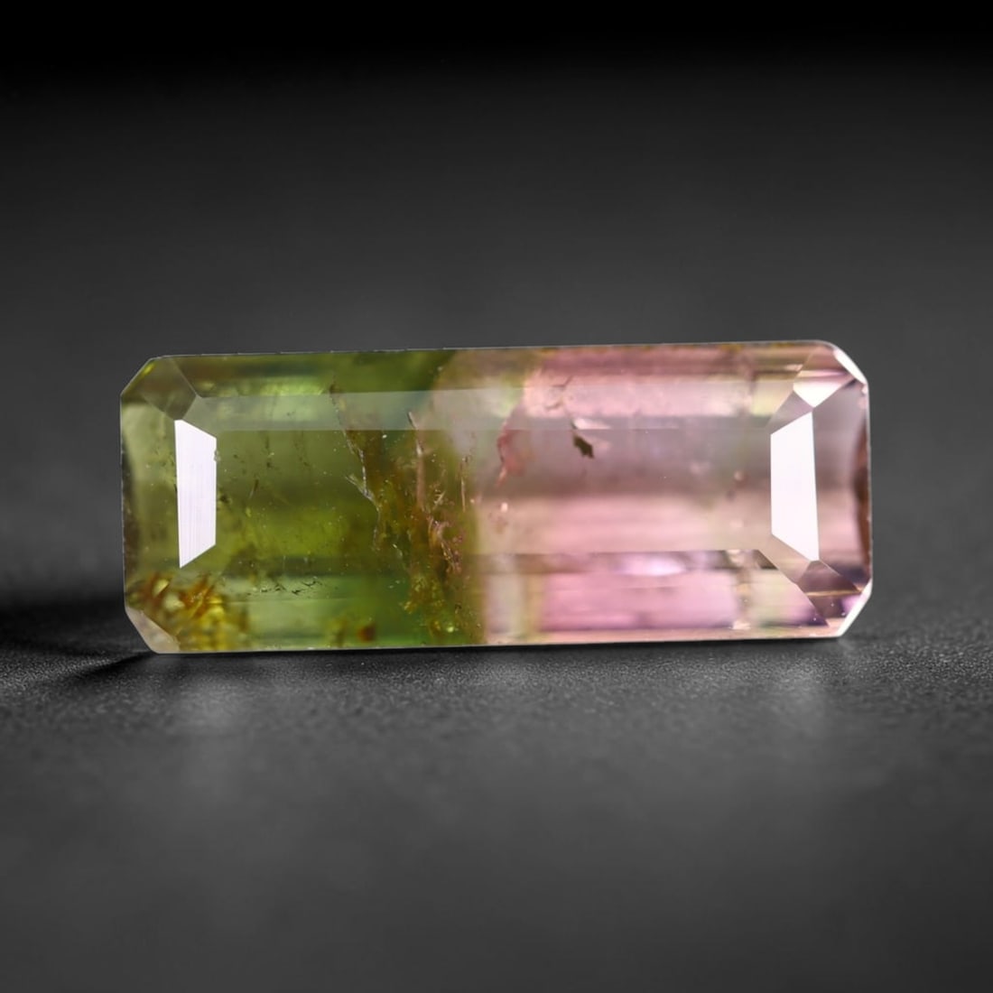 2.59cts Natural Watermelon Tourmaline - Bi-Colour Faceted Cut, 81B: Ksmith Heritage Auctioneers Subject: Natural Tourmaline Origin: Africa Carat Weight: 2.59cts Dimension: 13.2x5.2x3.5 mm Type: Faceted, Polished