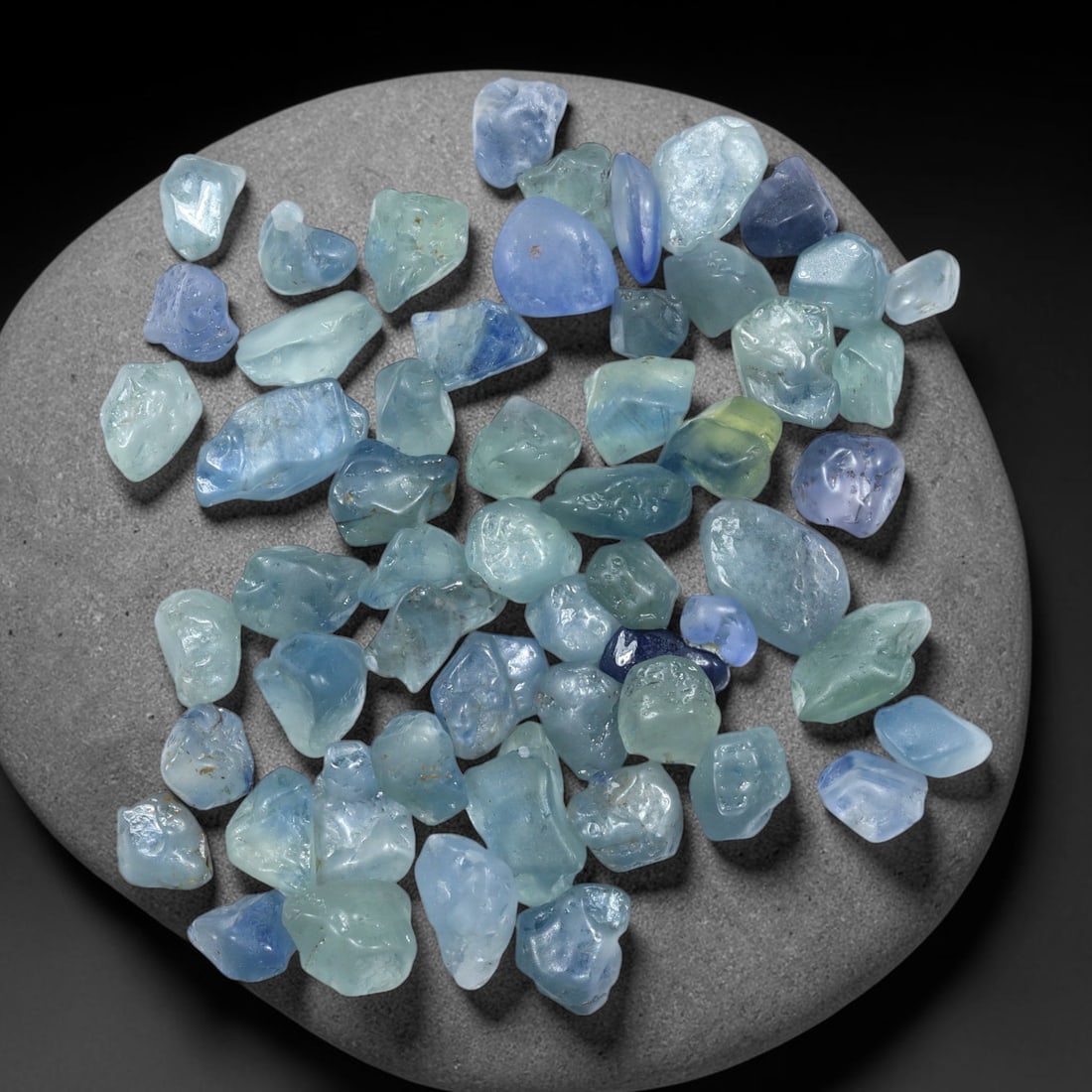 35Ct Raw Blue Sapphire Freeform Lot - Rough Specimen , 780C: Ksmith Heritage Auctioneers Subject: Natural Sapphire