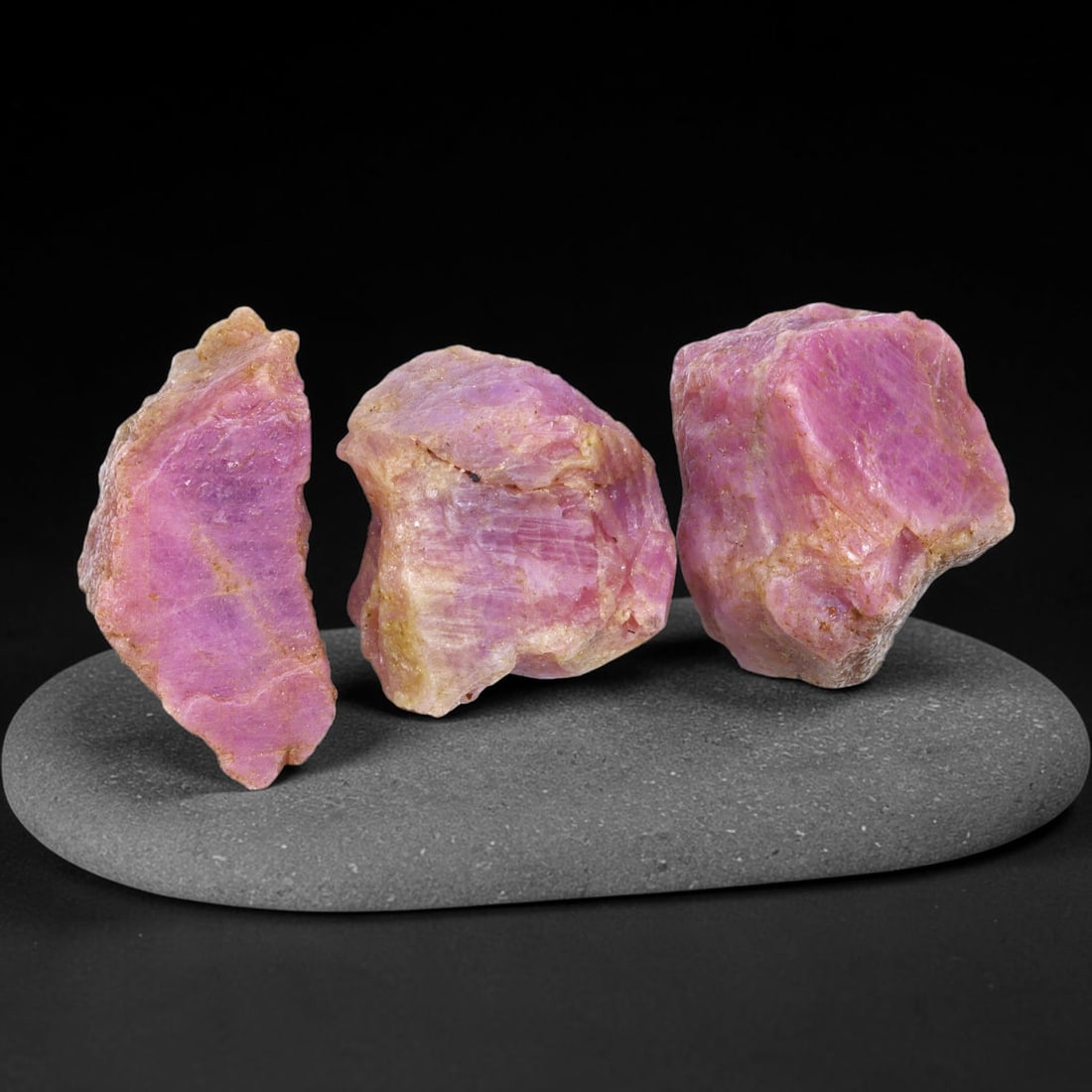 171Ct Raw Ruby Freeform Lot - Rough Specimen , 739C: Ksmith Heritage Auctioneers Subject: Natural Ruby Treatment: No Treat