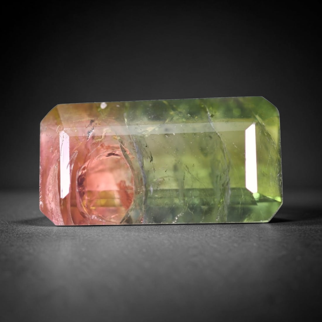 6.14cts Natural Watermelon Tourmaline - Bi-Colour Faceted Cut , 23E: Ksmith Heritage Auctioneers Subject: Natural Tourmaline Origin: Africa Carat Weight: 6.14cts Dimension: 16.5x8.7x4.5 mm Type: Faceted, Polished