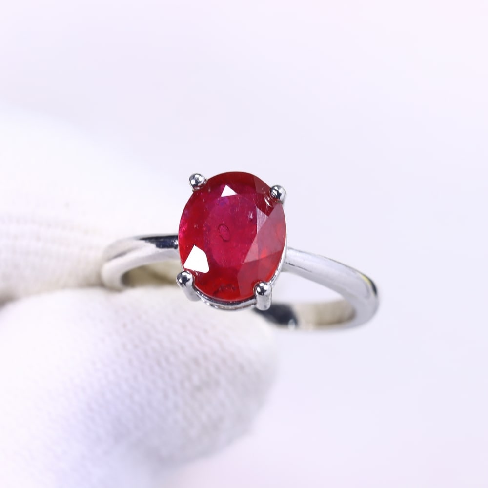 3.57g Ruby Ring - 925 Sterling Silver , Size US7.5 , 94C: Ksmith Heritage Auctioneers