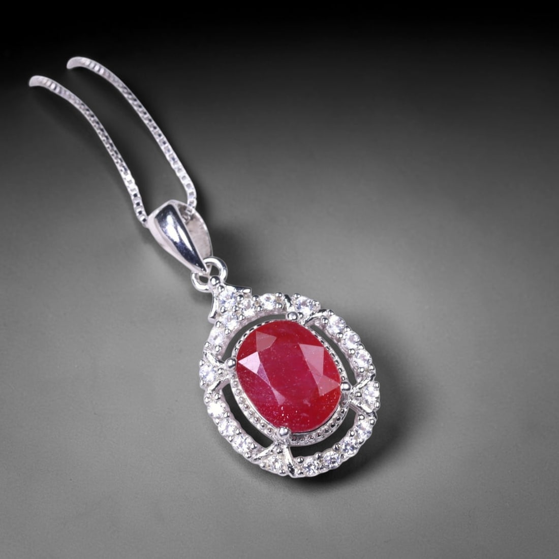 Necklace Ruby & White Topaz - 925 Sterling Silver - Plated 14K White Gold , 521E: Ksmith Heritage Auctioneers Subject: Natural Ruby & White Topaz Origin: Thailand Carat Weight: 3.76g Dimension: 7x9mm Type: Necklace