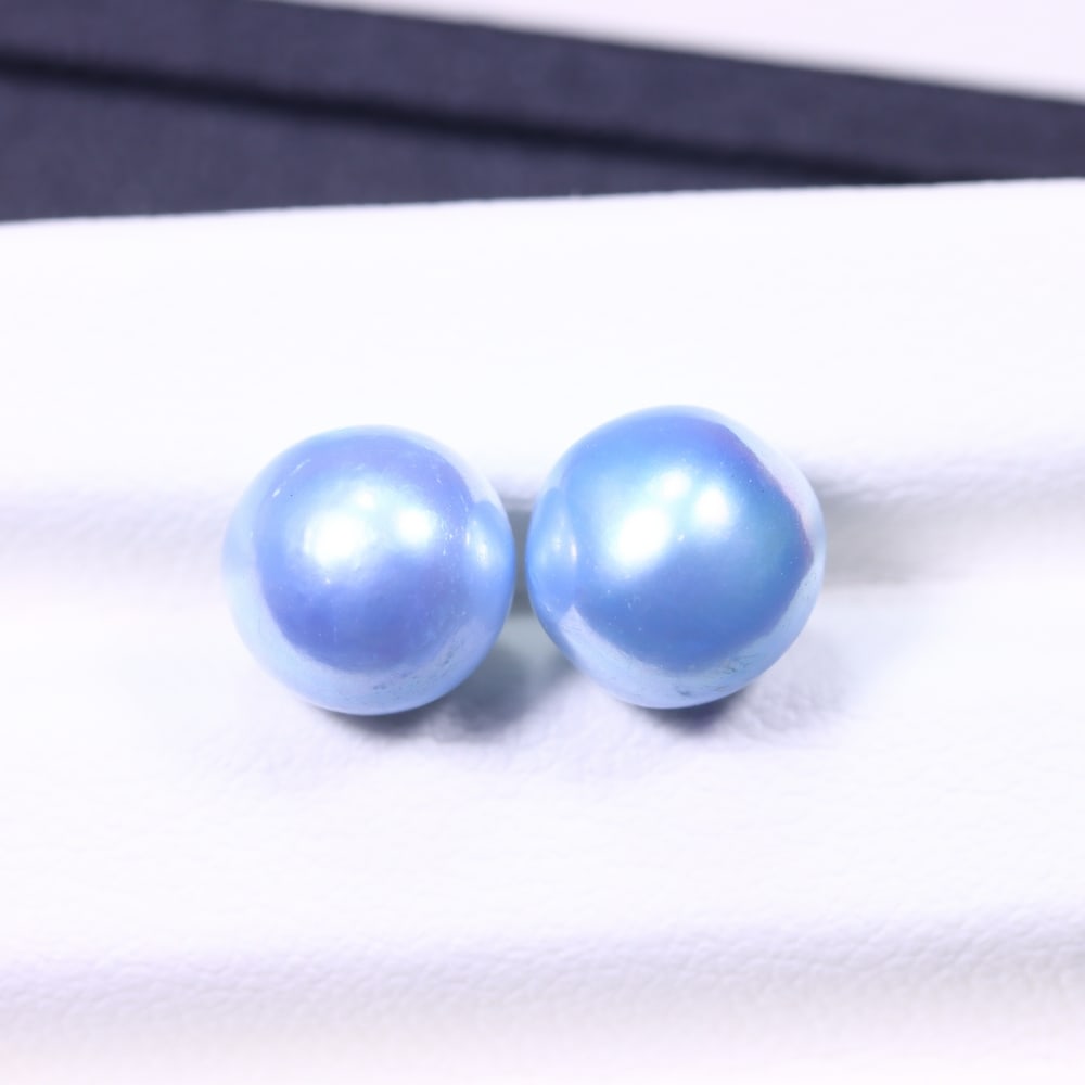 6.37cts Blue Freshwater Pearl Pair 7.7mm - No Hole Drill , 483C: Ksmith Heritage Auctioneers Subject: Natural Pearl Treatment: Colour Enhance Shape: Round Bead Type: Without hole, no drill