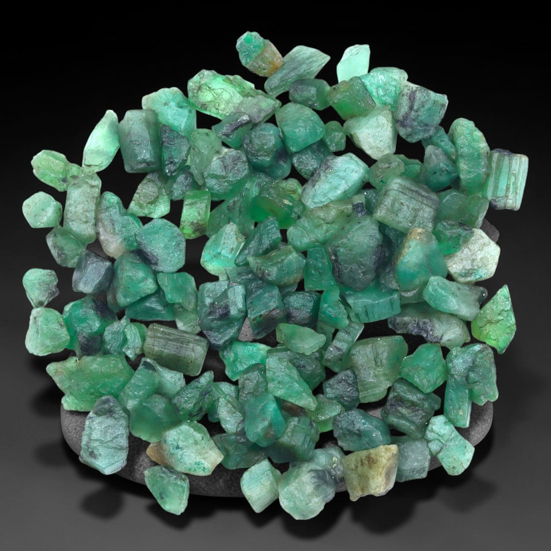 56Ct Raw Emerald Freeform Lot - Rough Specimen , 796C: Ksmith Heritage Auctioneers Subject: Natural Emerald