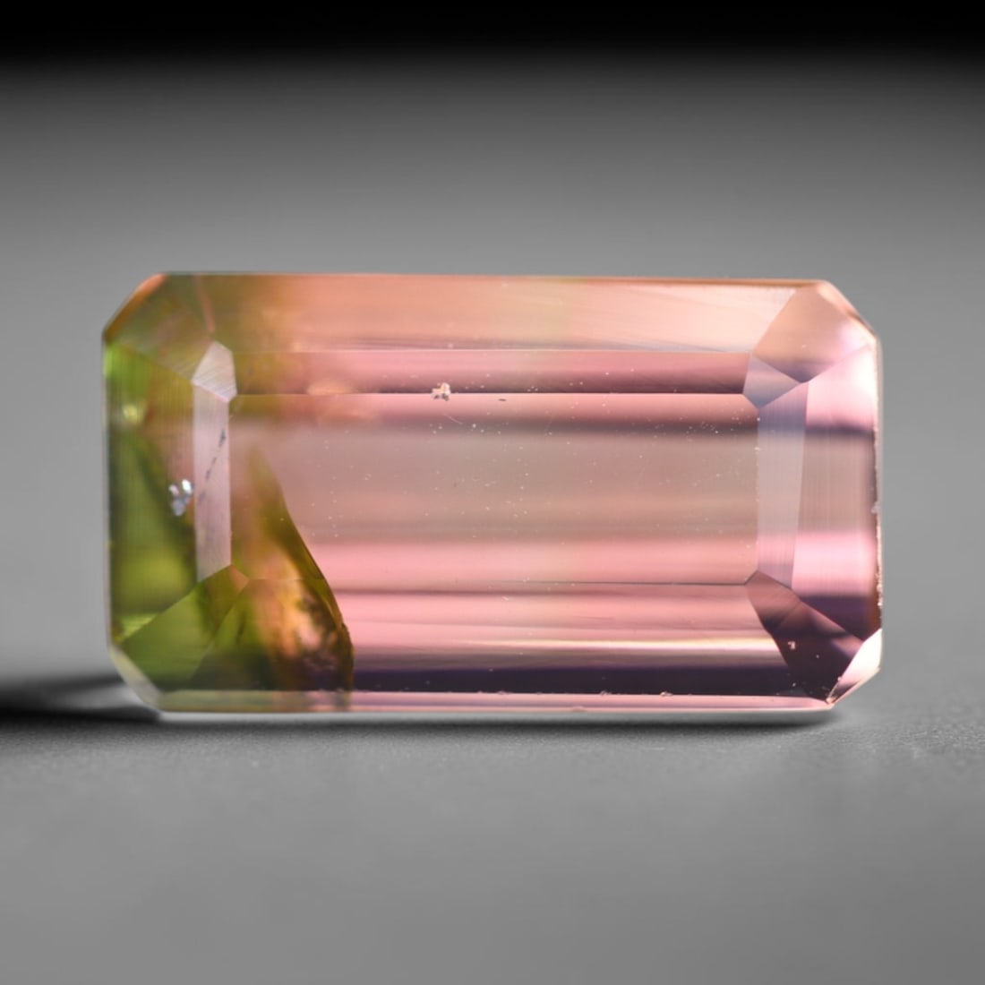 3.11cts Natural Watermelon Tourmaline - Bi-Colour Faceted Cut, 904B: Ksmith Heritage Auctioneers Subject: Natural Tourmaline Origin: Africa Carat Weight: 3.11cts Dimension: 11.1x6.1x4.7 mm Type: Faceted, Polished
