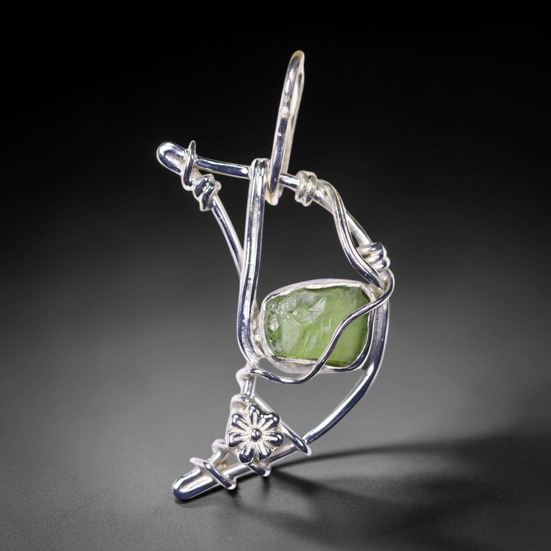 4.26g Crystal Rock Wire Wrap Pendant - 925 Silver , 452E: Ksmith Heritage Auctioneers Subject: Natural Crystal Rock Pendant Type: Pendant
