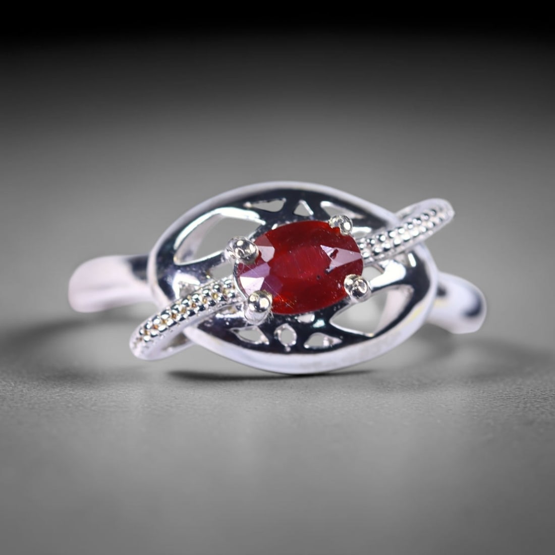 Ring US6.75 Ruby - 925 Sterling Silver, 61B: Ksmith Heritage Auctioneers Subject: Natural Ruby Origin: Thailand Carat Weight: 13.85ct Dimension: Gemstone 4x6mm Type: Ring