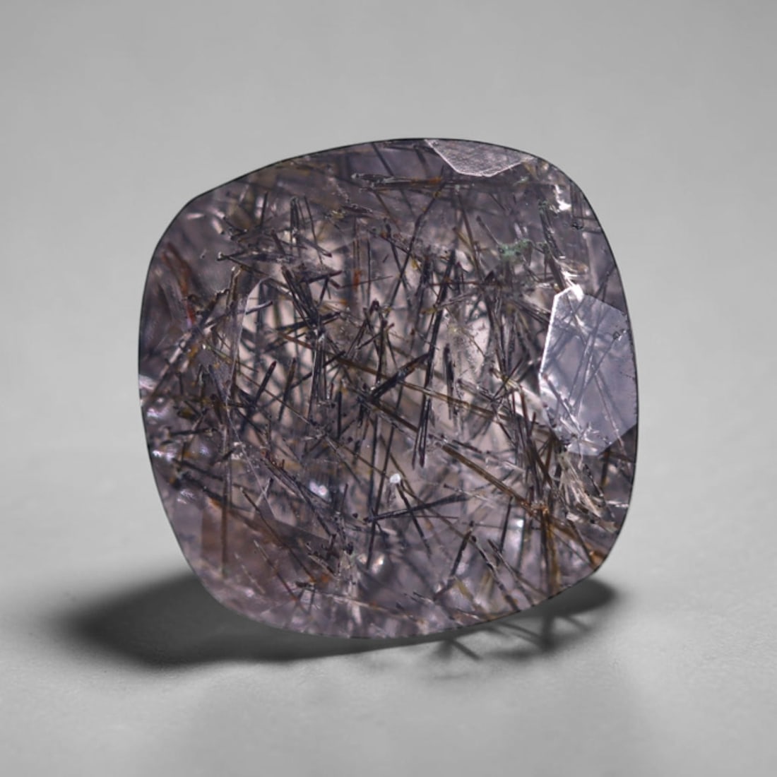 *4.36Ct Black Rutiled Quartz - Polished Faceted , 259C: Ksmith Heritage Auctioneers Subject: Natural Black Rutiled Quartz Carat Weight: 4.36 Ct Dimension: 10.9x10.8x6.1 mm