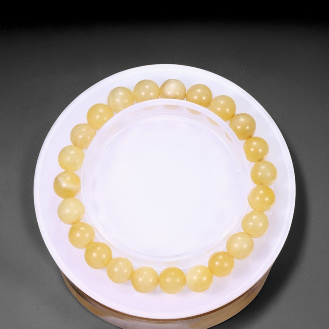 18.06g Yellow Agate Bracelet - Polished Beads, 280B: Ksmith Heritage Auctioneers Subject: Natural Yellow Agate Carat Weight: 18.06g