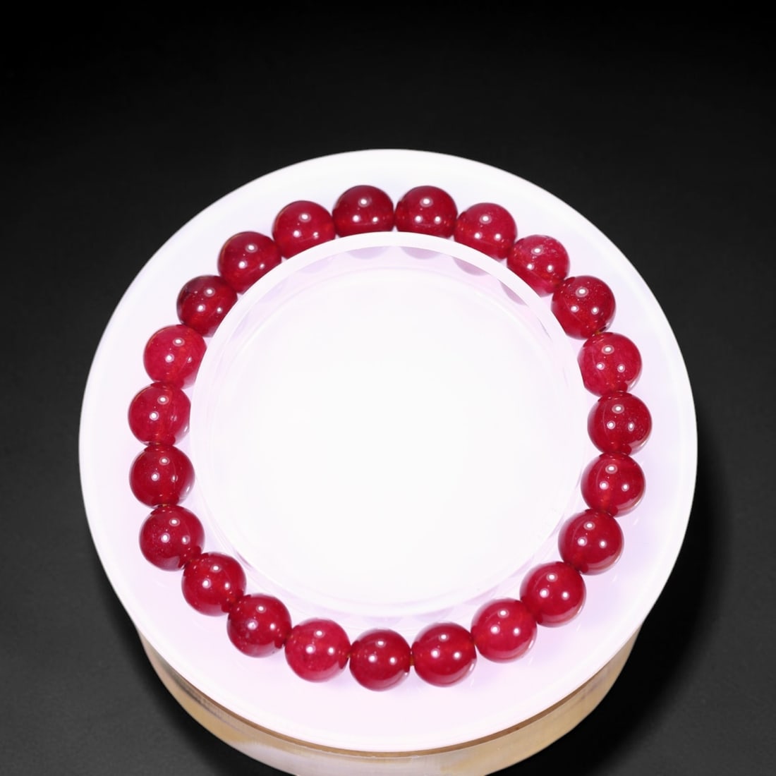 18.58g Red Jade Bracelet - Polished Beads, 270B: Ksmith Heritage Auctioneers Subject: Natural Red Jade Carat Weight: 18.58g