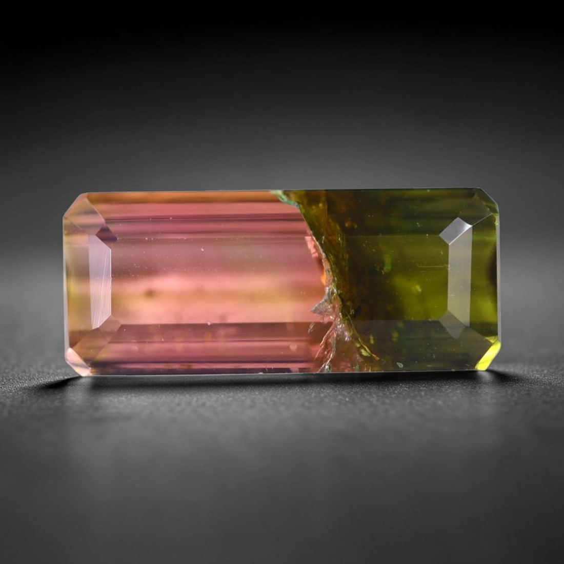 5.93cts Natural Watermelon Tourmaline - Bi-Colour Faceted Cut , 710E: Ksmith Heritage Auctioneers Subject: Natural Tourmaline Origin: Africa Carat Weight: 5.93 cts Dimension: 16.1x6.7x5 mm Type: Faceted, Polished