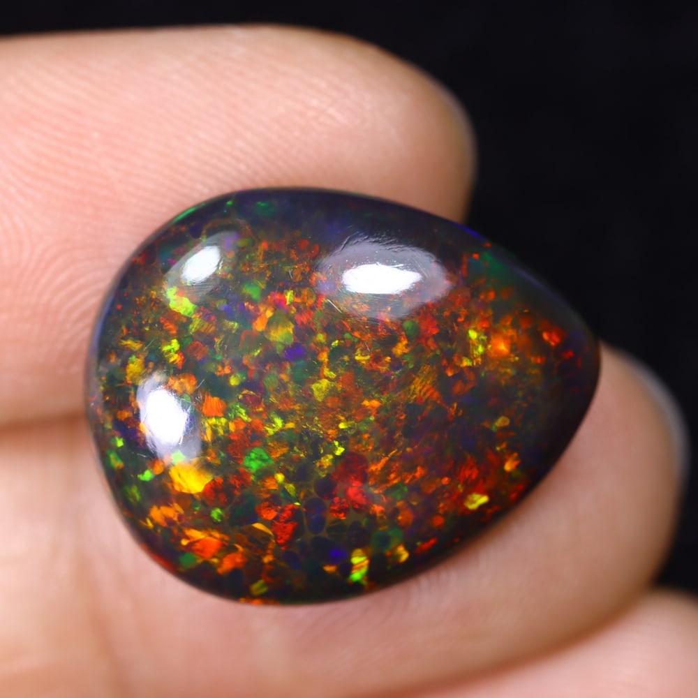 8.68Ct Natural Ethiopian Black Opal - 20.3x16.6x5.7 mm , 572C (1 of 6)