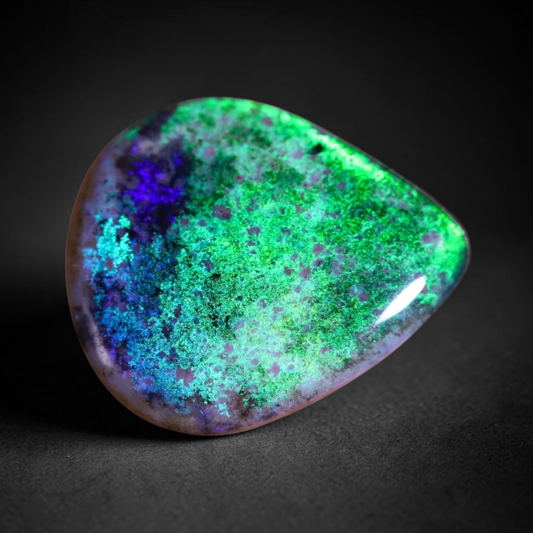 *7.05Ct Matrix Andamooka Opal - Australian Opal , 35E: Ksmith Heritage Auctioneers Subject: Natural Andamooka Opal Origin: Australia Carat Weight: 7.05Ct Dimension: 17.2x14.7x4.2 mm Treatment: Sugar Treated Type: Cabochon, Pol