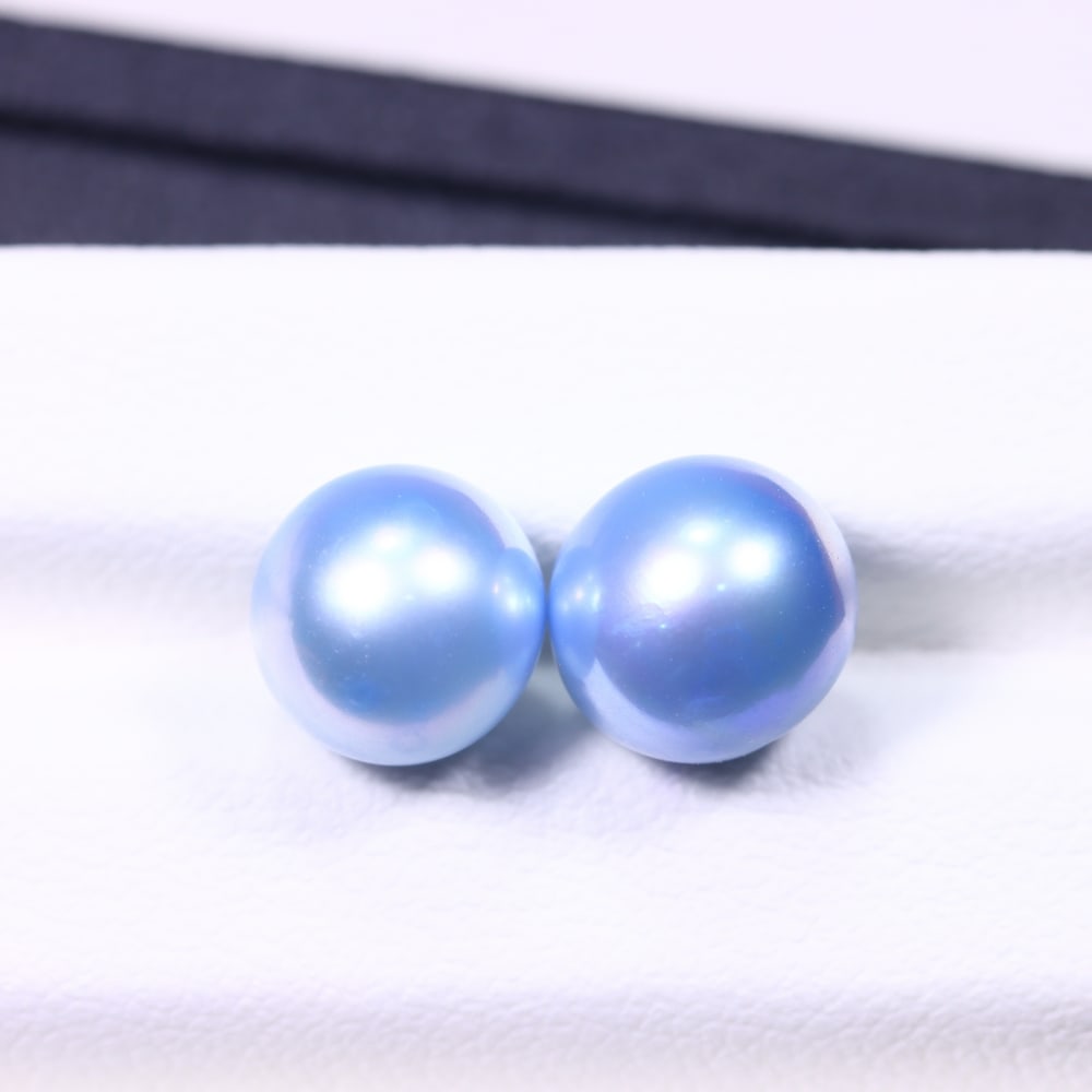 6.58cts Blue Freshwater Pearl Pair 7.4mm - No Hole Drill , 472C: Ksmith Heritage Auctioneers Subject: Natural Pearl Treatment: Colour Enhance Shape: Round Bead Type: Without hole, no drill