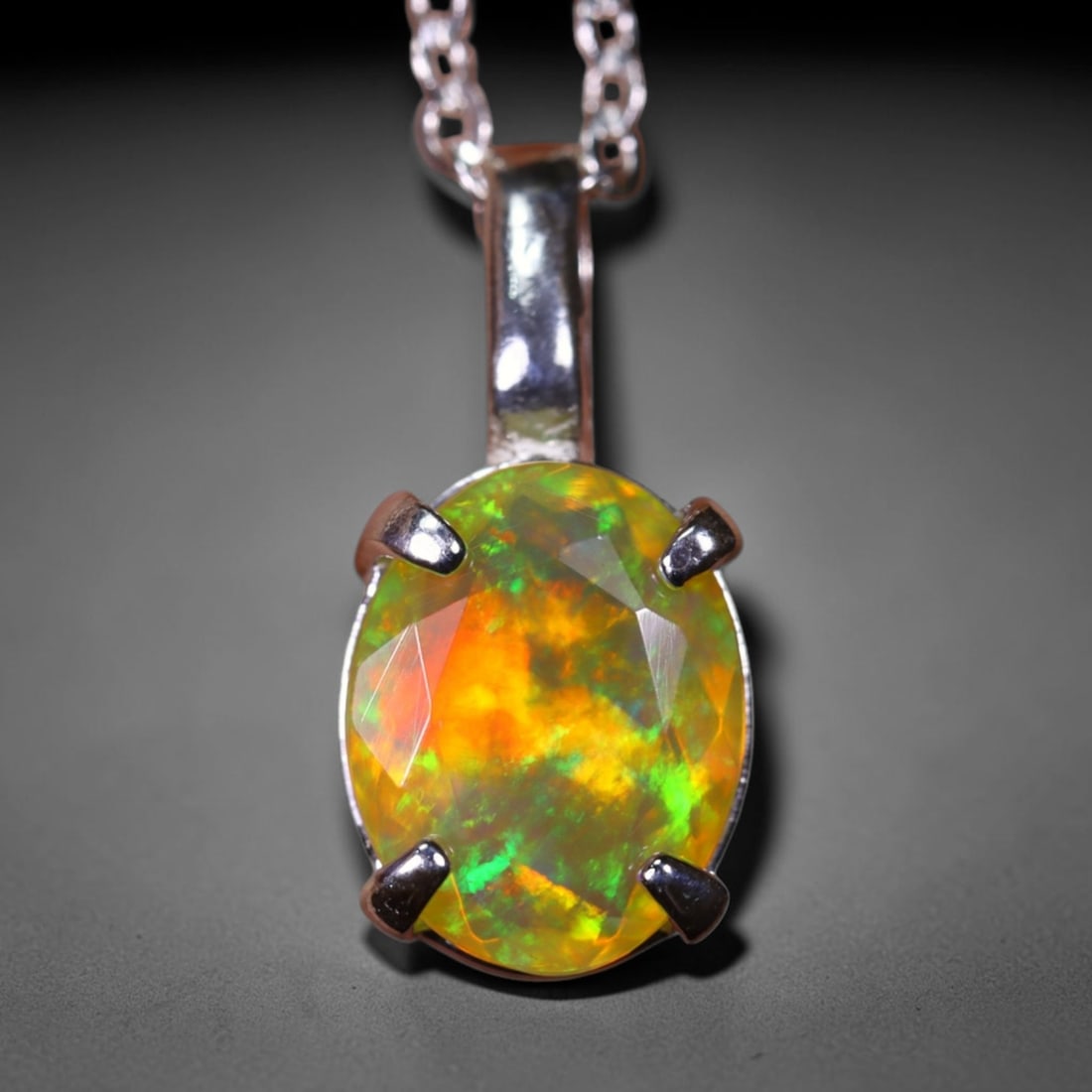 1.72g Natural Opal Stone Sterling Silver 925 Necklace (Pendant with Chain) , 339E: Ksmith Heritage Auctioneers Subject: Natural Ethiopian Opal Necklace Origin: Ethiopia Pendant Dimension : 18x6mm (included clasp) Stone Dimension: 11x8mm Treatment: Natural Untrea