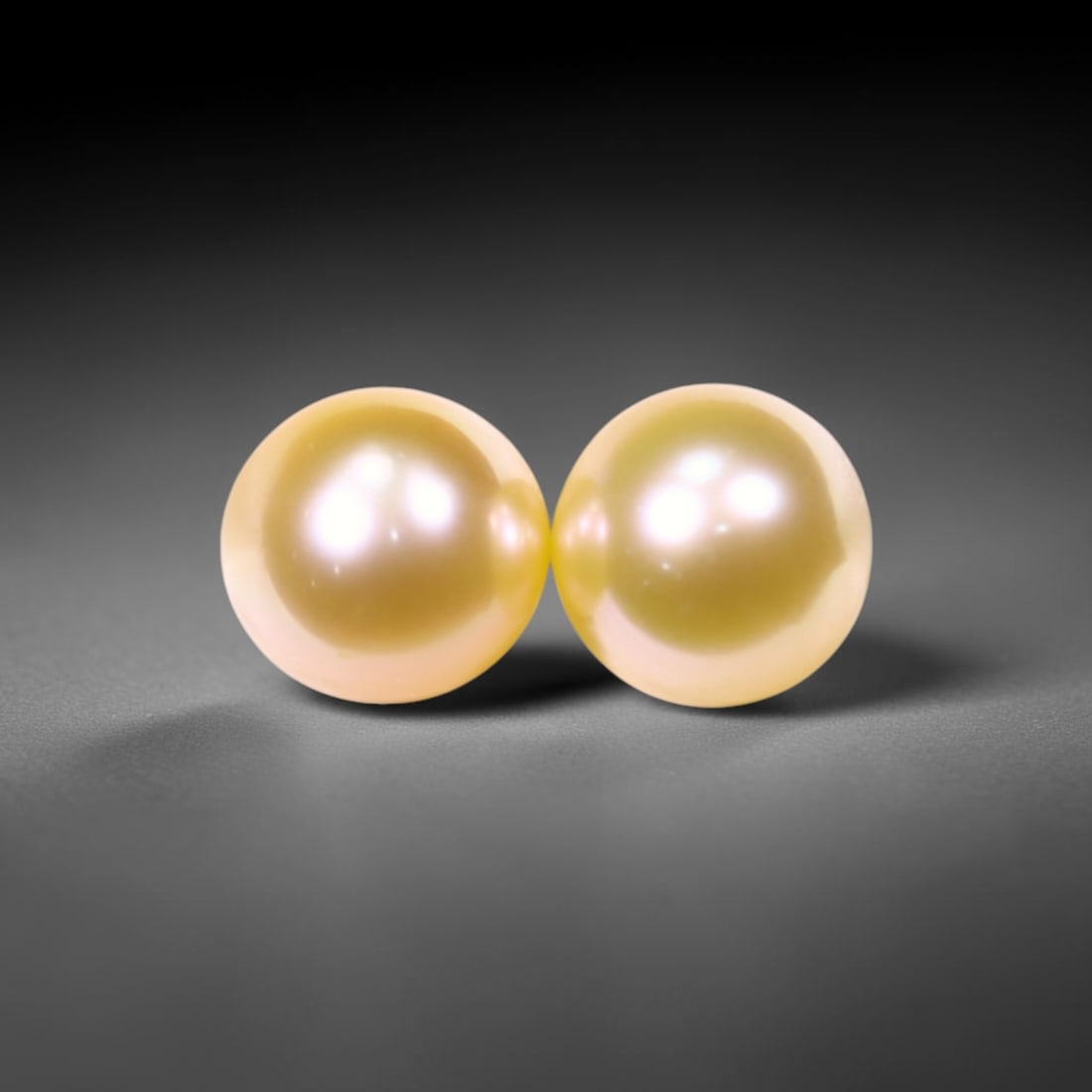 2.69cts Freshwater Pearl Pair 5.8mm, Peach Natural Colour - No Hole Drill , 501C: Ksmith Heritage Auctioneers Subject: Natural Pearl Treatment: None, Natural Colour Shape: Round Bead Type: Without hole, no drill