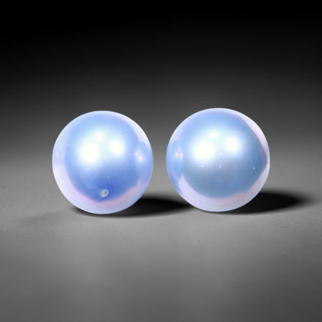 6.40cts Blue Freshwater Pearl Pair 7.7mm - No Hole Drill , 485C: Ksmith Heritage Auctioneers Subject: Natural Pearl Treatment: Colour Enhance Shape: Round Bead Type: Without hole, no drill