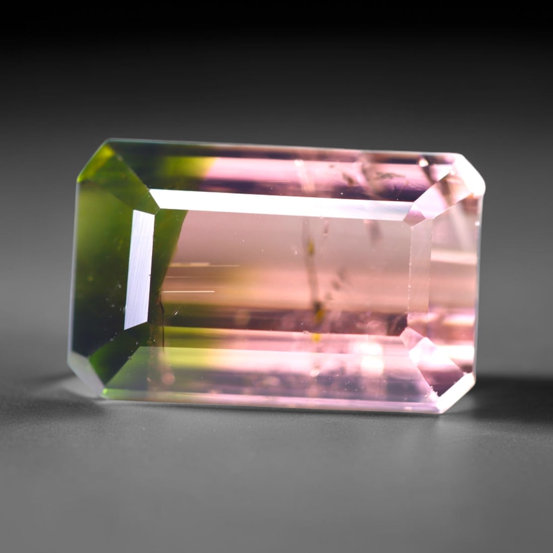 5.19cts Natural Watermelon Tourmaline - Bi-Colour Faceted Cut, 747B: Ksmith Heritage Auctioneers Subject: Natural Tourmaline Origin: Africa Carat Weight: 5.19cts Dimension: 11.8x7.5x5.8 mm Type: Faceted, Polished