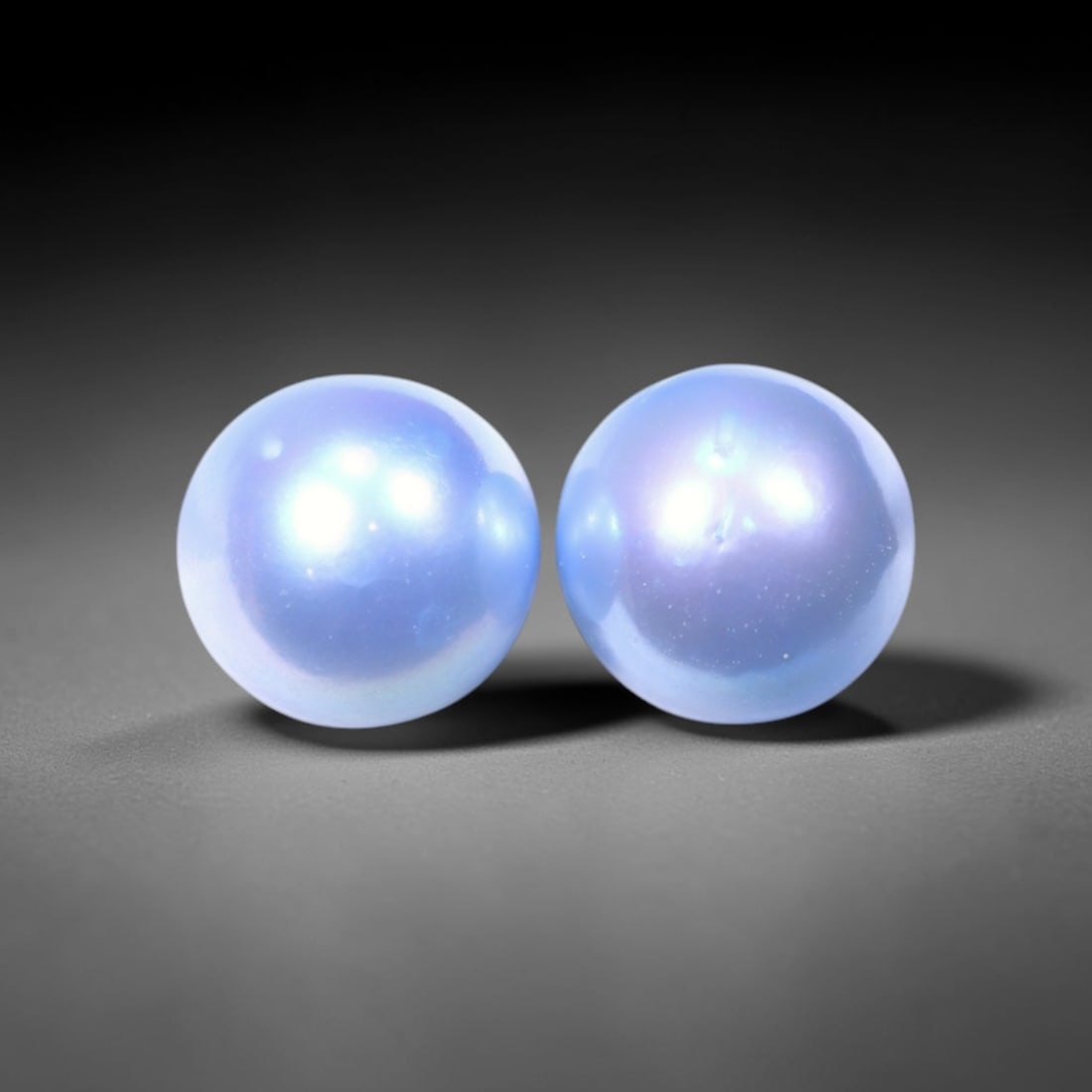 6.11cts Blue Freshwater Pearl Pair 7.6mm - No Hole Drill , 481C: Ksmith Heritage Auctioneers Subject: Natural Pearl Treatment: Colour Enhance Shape: Round Bead Type: Without hole, no drill
