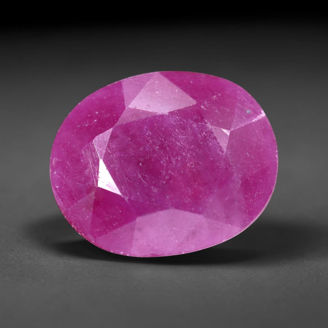 14.39 carats Natural Ruby Gemstone - 16.6x13.6x6.5mm , 860C (1 of 3)