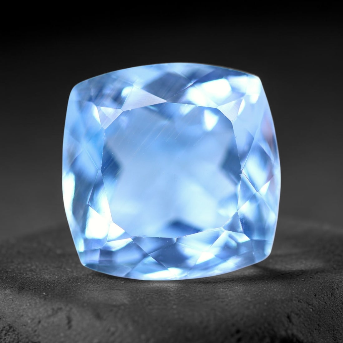 14.33 carats Natural Swiss Blue Topaz - 13.5x13.5x8.9mm , 844C: Ksmith Heritage Auctioneers Subject: Natural Topaz Treatment: Irradiated Type: Faceted, Polished