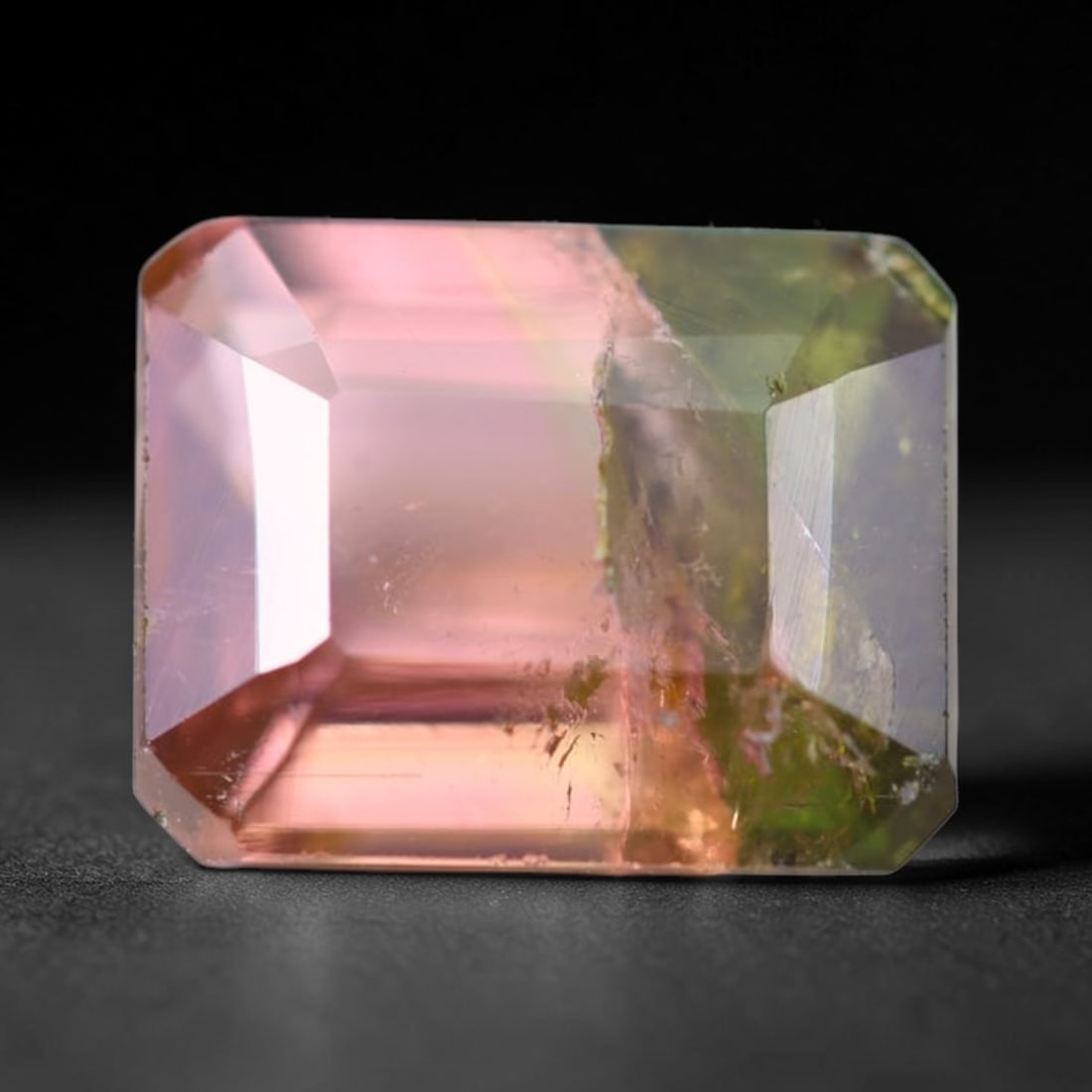 2.28cts Natural Watermelon Tourmaline - Bi-Colour Faceted Cut, 633B: Ksmith Heritage Auctioneers Subject: Natural Tourmaline Origin: Africa Carat Weight: 2.28cts Dimension: 8.4x6.6x4.4 mm Type: Faceted, Polished