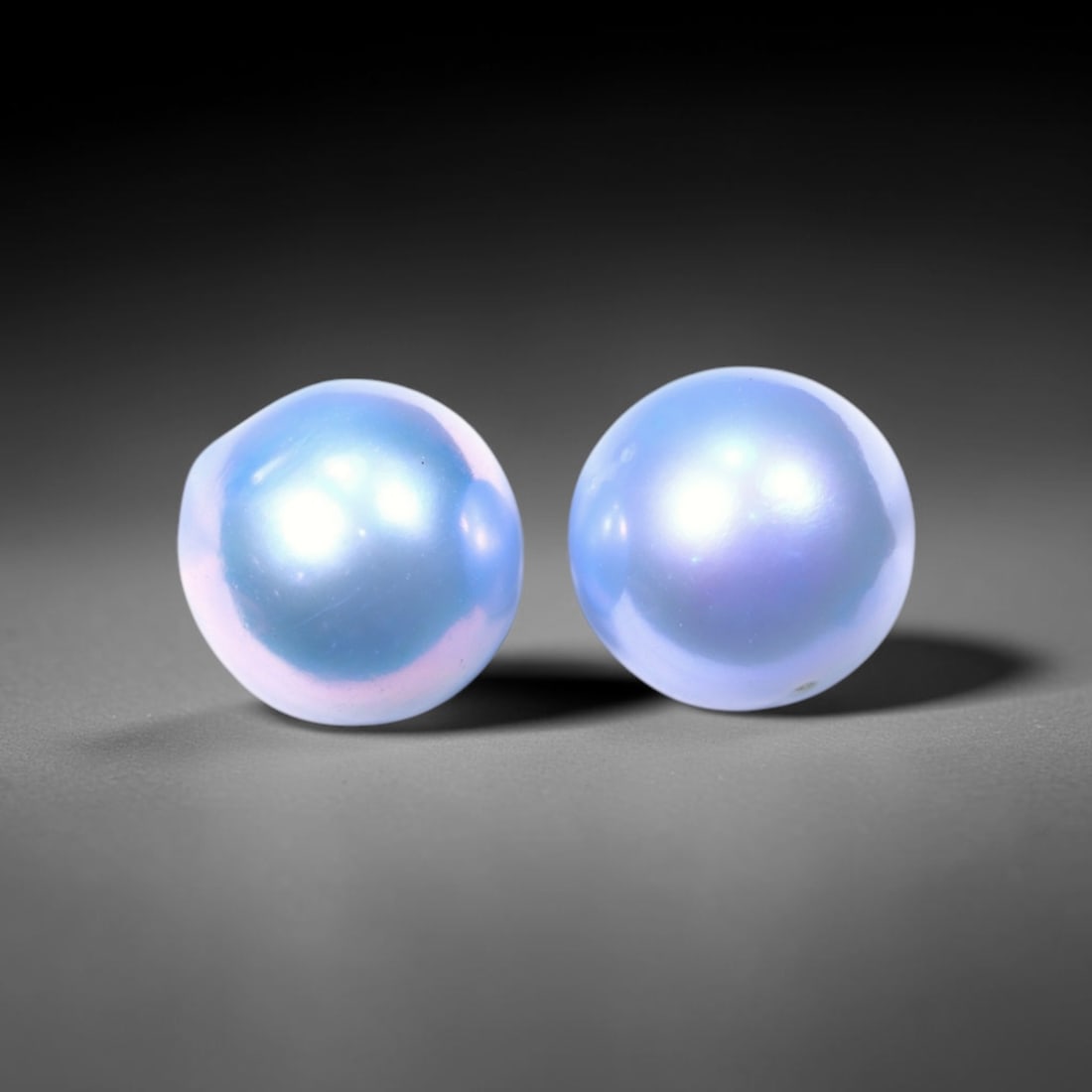 6.42cts Blue Freshwater Pearl Pair 7.8mm - No Hole Drill , 491C: Ksmith Heritage Auctioneers Subject: Natural Pearl Treatment: Colour Enhance Shape: Round Bead Type: Without hole, no drill