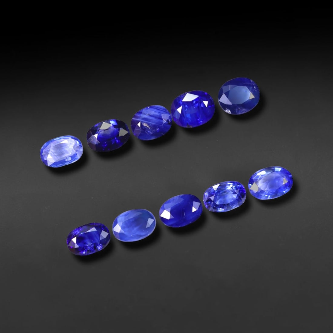 *6.60Ct Heated Blue Sapphire Lot - Polished Faceted , 330C: Ksmith Heritage Auctioneers Subject: Natural Sapphire Carat Weight: 6.60Ct Dimension: 6x4.8x3.8 mm Treatment: Heated Type: Faceted, Polished