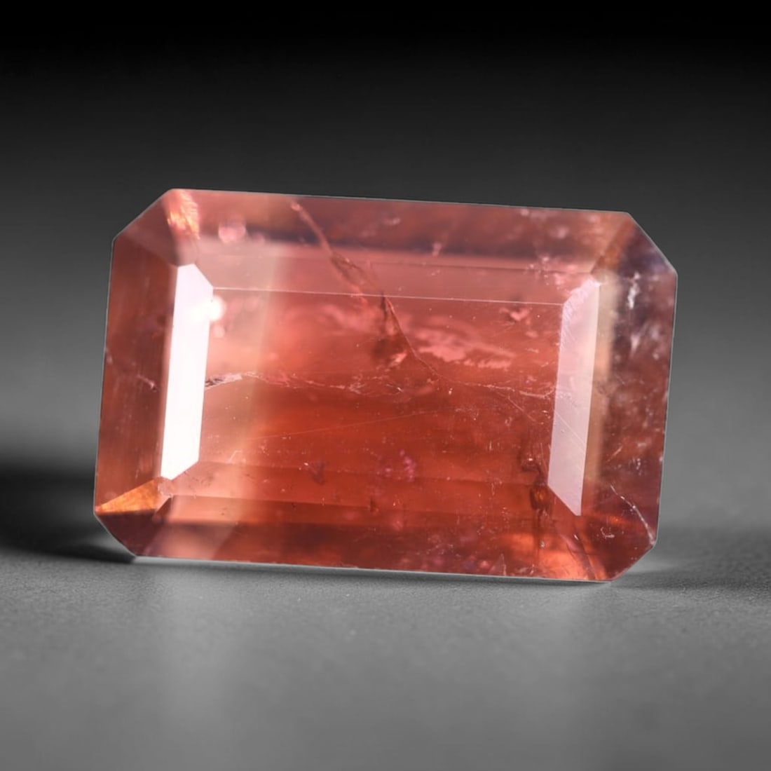 *4.17Ct Natural Watermelon Tourmaline - Bi-Colour Faceted Cut, 167C: Ksmith Heritage Auctioneers Subject: Natural Tourmaline Origin: Africa Carat Weight: 4.17 Ct Dimension: 13x8.5x4 mm Type: Faceted, Polished