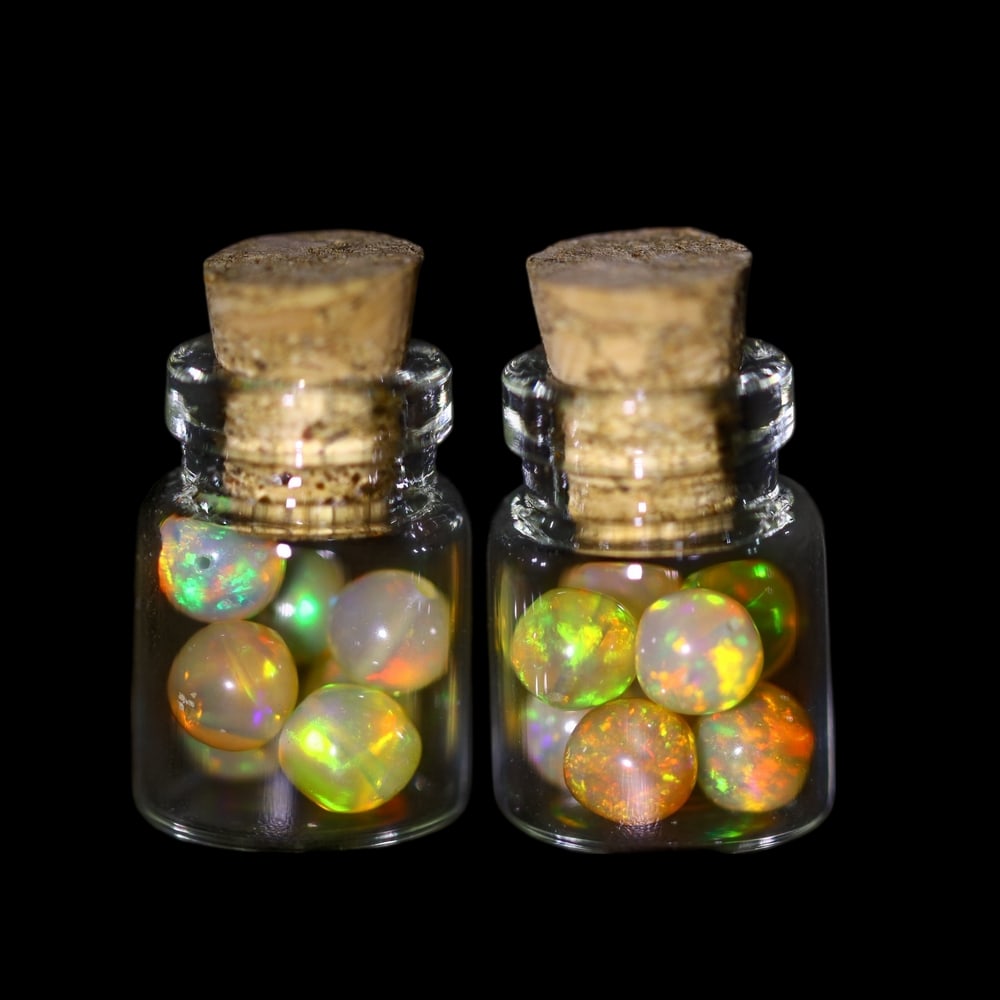Twin Pack - 4.5mm Ethiopian Opal Ball in Display Jar - Bottle Size 1.5cm , 80C: Ksmith Heritage AuctioneersSubject: Natural Opal (with bottle) Origin: Ethiopia Treatment: Unheated