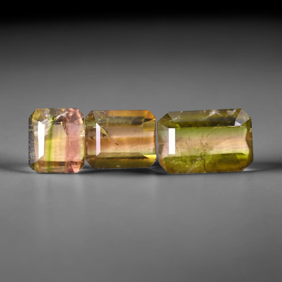 6.53cts Natural Watermelon Tourmaline Set - Bi-Colour Faceted Cut , 670E: Ksmith Heritage Auctioneers Subject: Natural Tourmaline Origin: Africa Carat Weight: 6.53 cts Dimension: 8.2x6.8x4.7 mm Type: Faceted, Polished