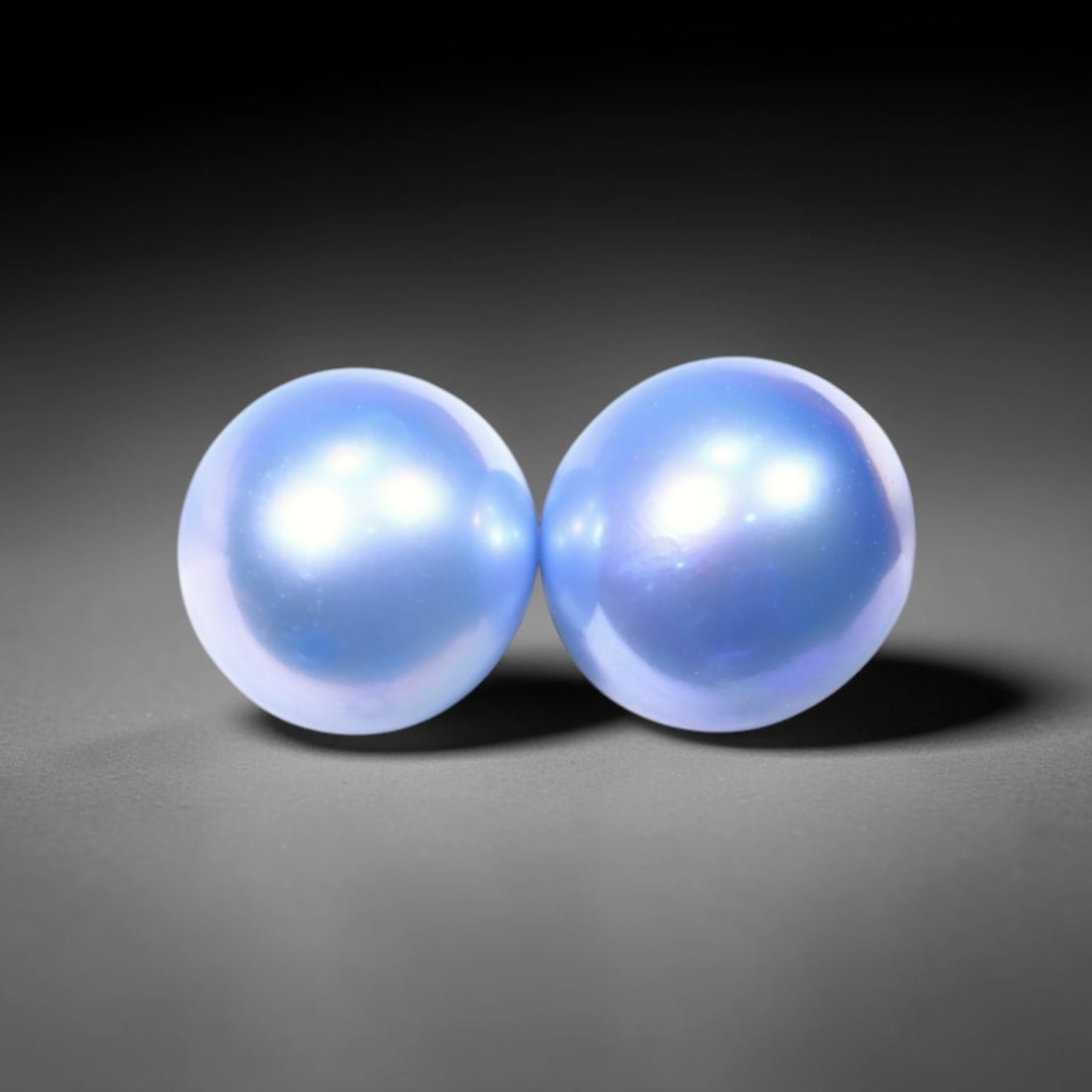 6.58cts Blue Freshwater Pearl Pair 7.4mm - No Hole Drill , 472C: Ksmith Heritage Auctioneers Subject: Natural Pearl Treatment: Colour Enhance Shape: Round Bead Type: Without hole, no drill