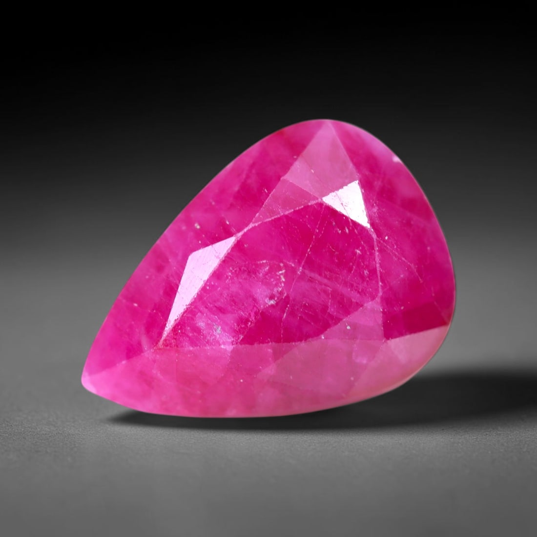 7.80 carats Natural Ruby Gemstone - 14x10x6.4mm , 859C: Ksmith Heritage Auctioneers Subject: Natural Ruby Origin: Burma Treatment: Heated Only Type: Faceted, Polished