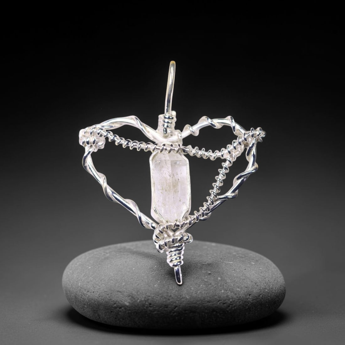 5.77g Crystal Rock Wire Wrap Pendant - 925 Silver , 99E: Ksmith Heritage Auctioneers Subject: Natural Crystal Rock Pendant Type: Pendant