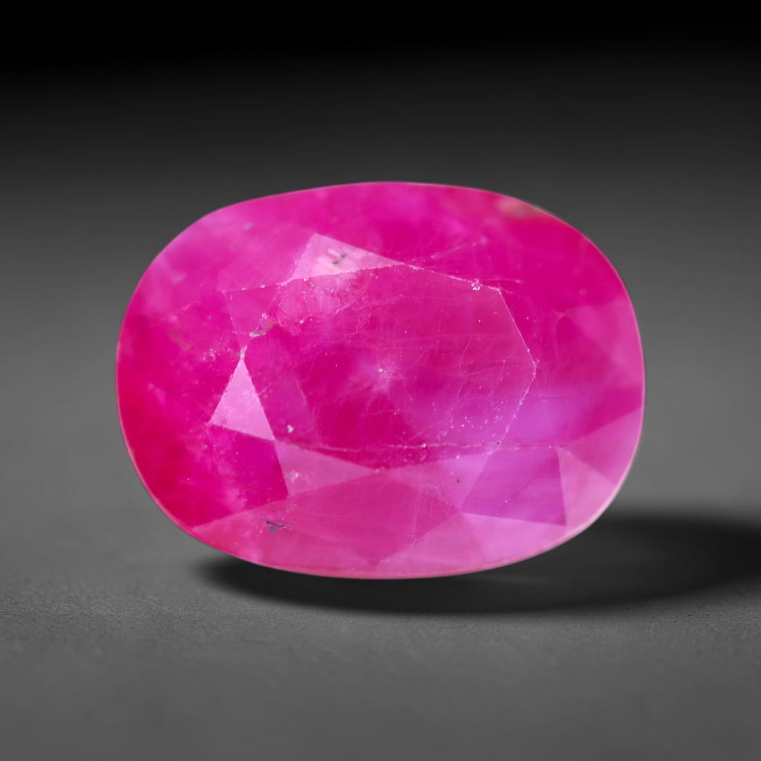 4.97 carats Natural Ruby Gemstone - 11x8x5.4mm , 862C: Ksmith Heritage Auctioneers Subject: Natural Ruby Origin: Burma Treatment: Heated Only Type: Faceted, Polished