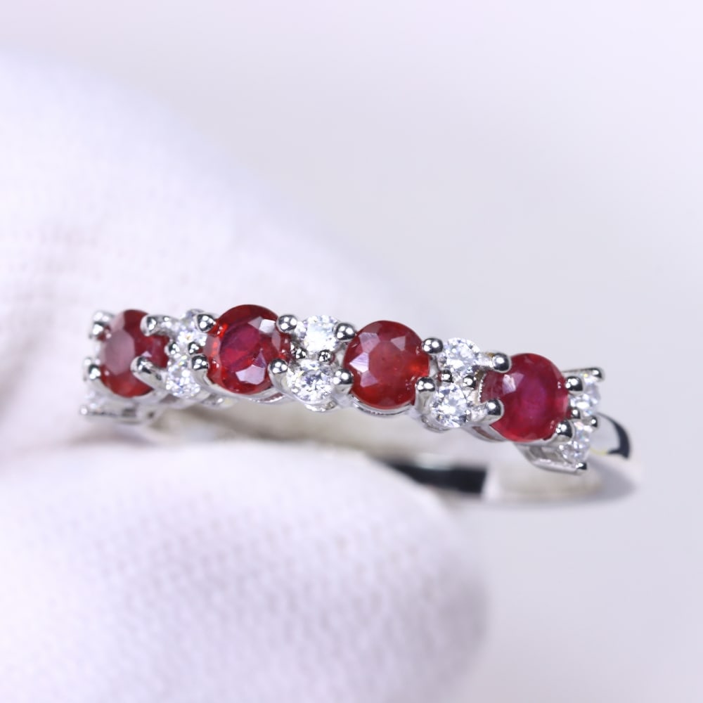 Ring US9 Ruby & Simulated CZ - 925 Sterling Silver - Plated 14k White Gold , 719E: Ksmith Heritage Auctioneers Subject: Natural Ruby & Simulated CZ Origin: Thailand Carat Weight: 2.06g Dimension: Ruby 3.5mm, CZ 2mm Type: Ring