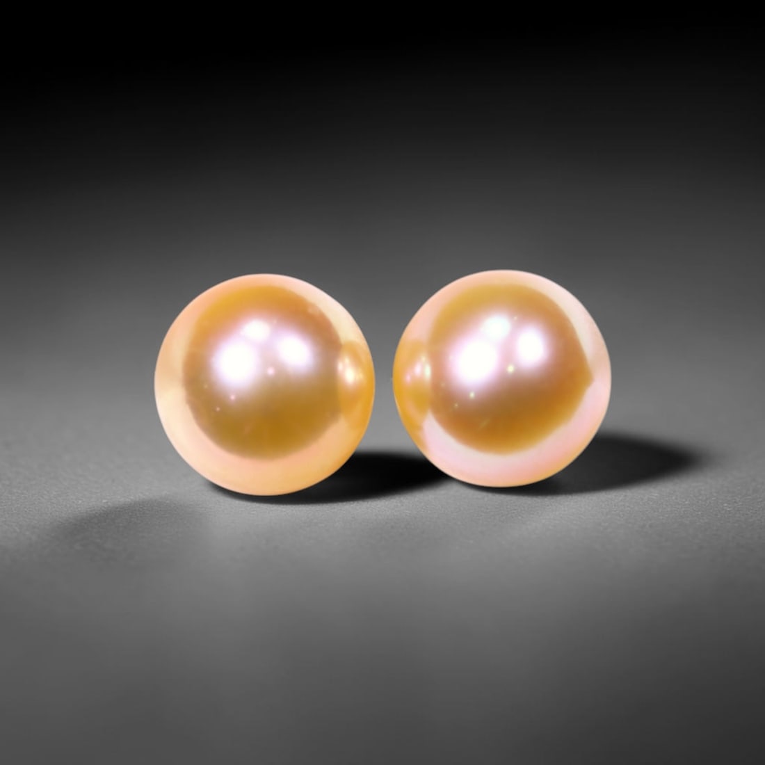 2.72cts Freshwater Pearl Pair 5.7mm, Peach Natural Colour - No Hole Drill , 506C: Ksmith Heritage Auctioneers Subject: Natural Pearl Treatment: None, Natural Colour Shape: Round Bead Type: Without hole, no drill