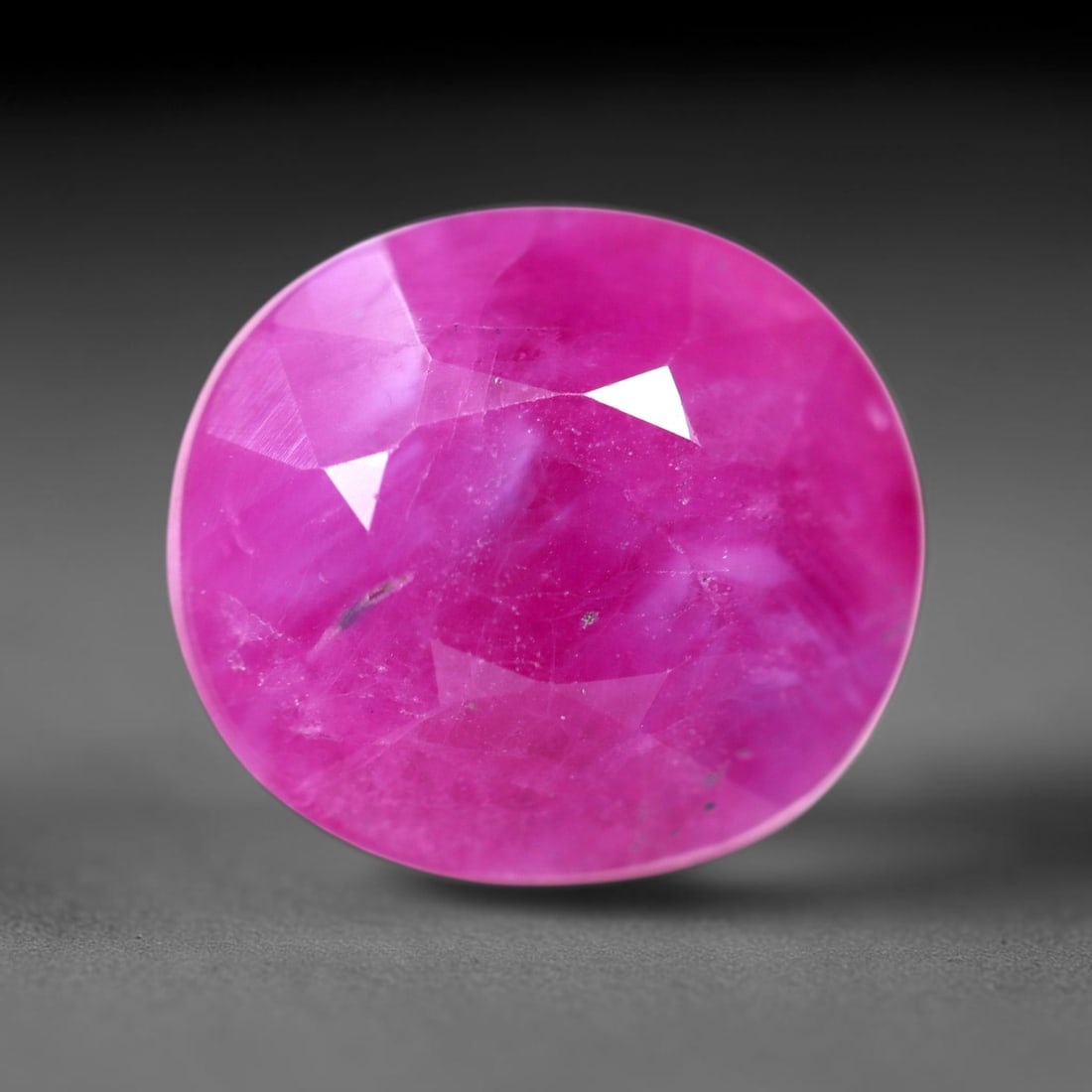4.92 carats Natural Ruby Gemstone - 10.4x9.2x5.4mm , 863C: Ksmith Heritage Auctioneers Subject: Natural Ruby Origin: Burma Treatment: Heated Only Type: Faceted, Polished