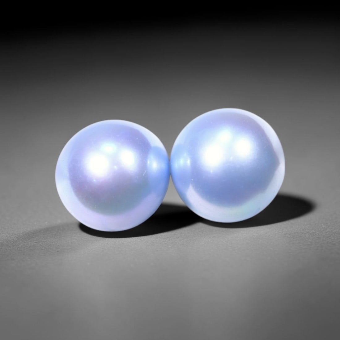 6.34cts Blue Freshwater Pearl Pair 7.7mm - No Hole Drill , 462C: Ksmith Heritage Auctioneers Subject: Natural Pearl Treatment: Colour Enhance Shape: Round Bead Type: Without hole, no drill