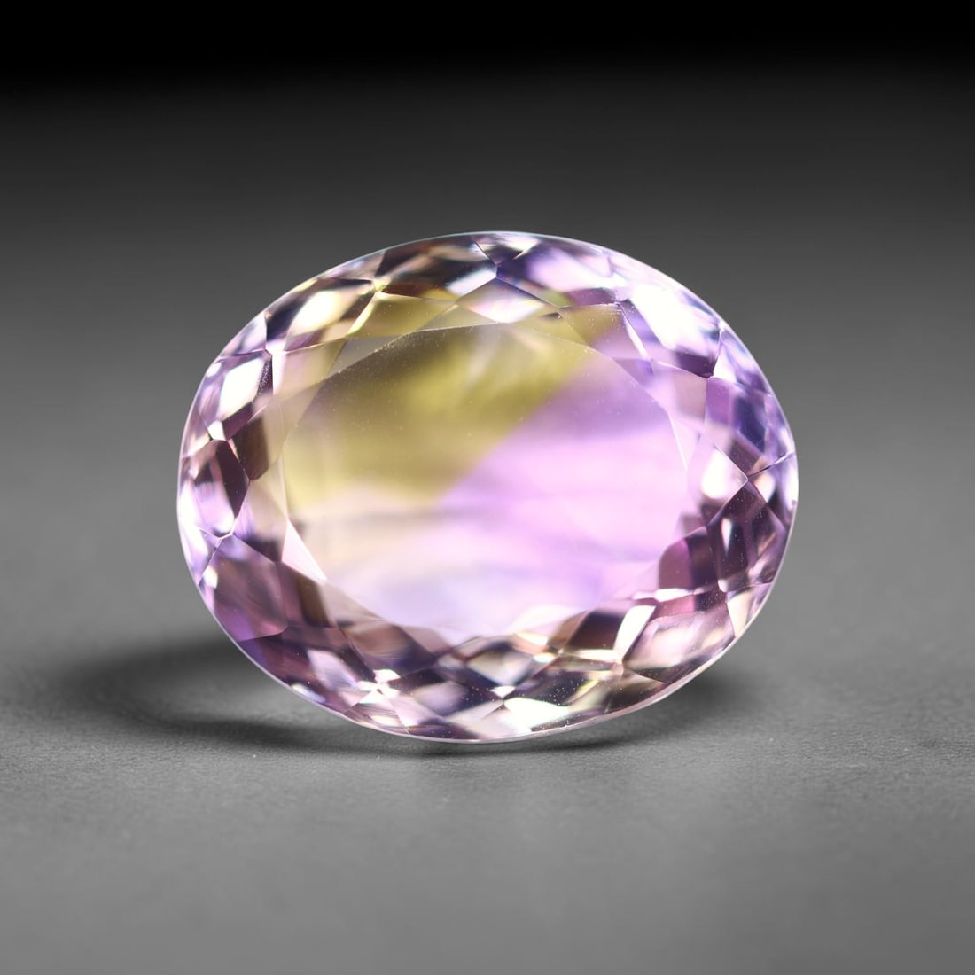 18.27 Ct Ametrine Gemstones - 18.4x15.3x9.7mm Polished Faceted , 964C: Ksmith Heritage Auctioneers Subject: Natural Ametrine Origin: Bolivia Treatment: Unheated Type: Faceted, Polished