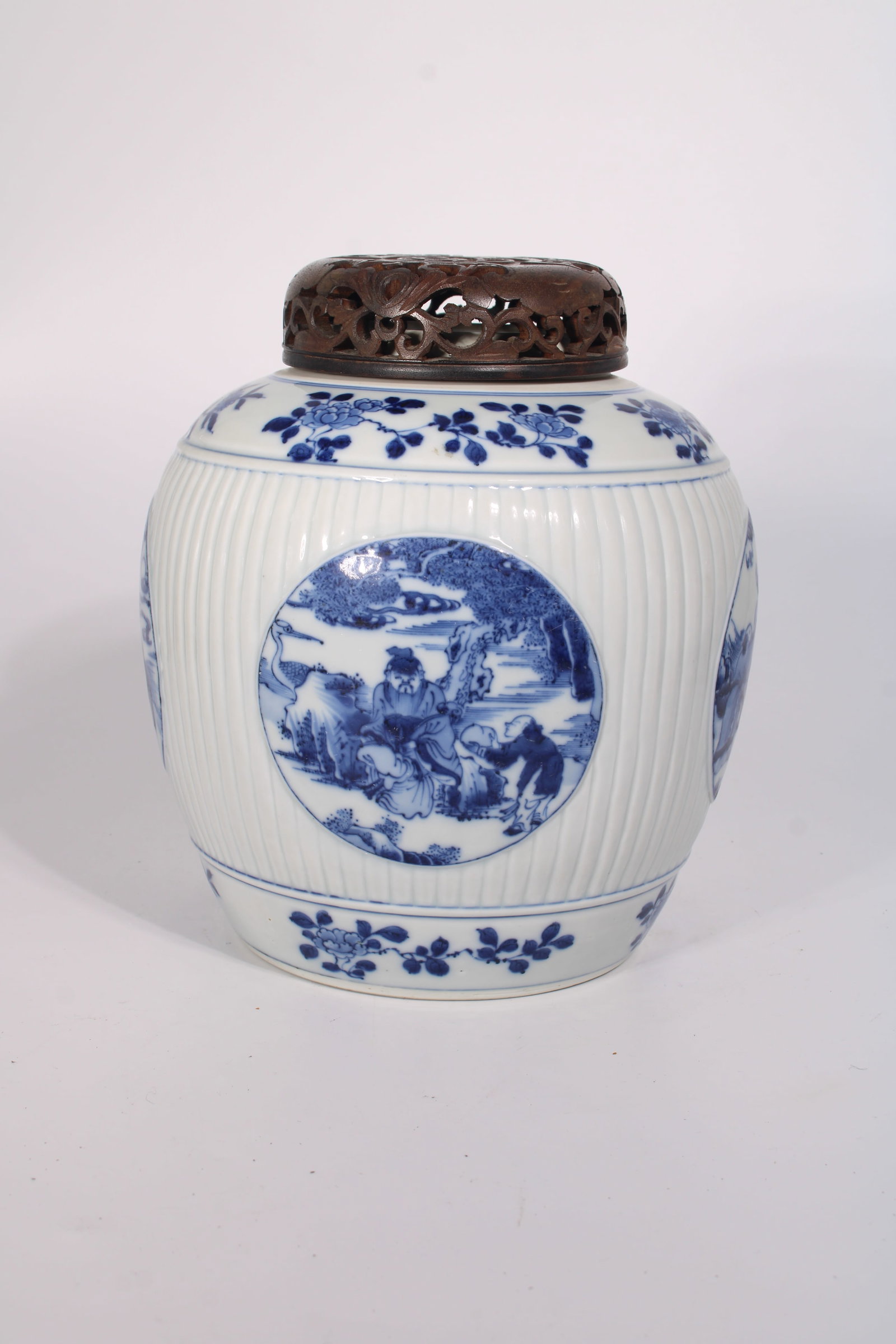 Chinese Blue and White Melon Jar with Lid, Kangxi Period (1 of 7)