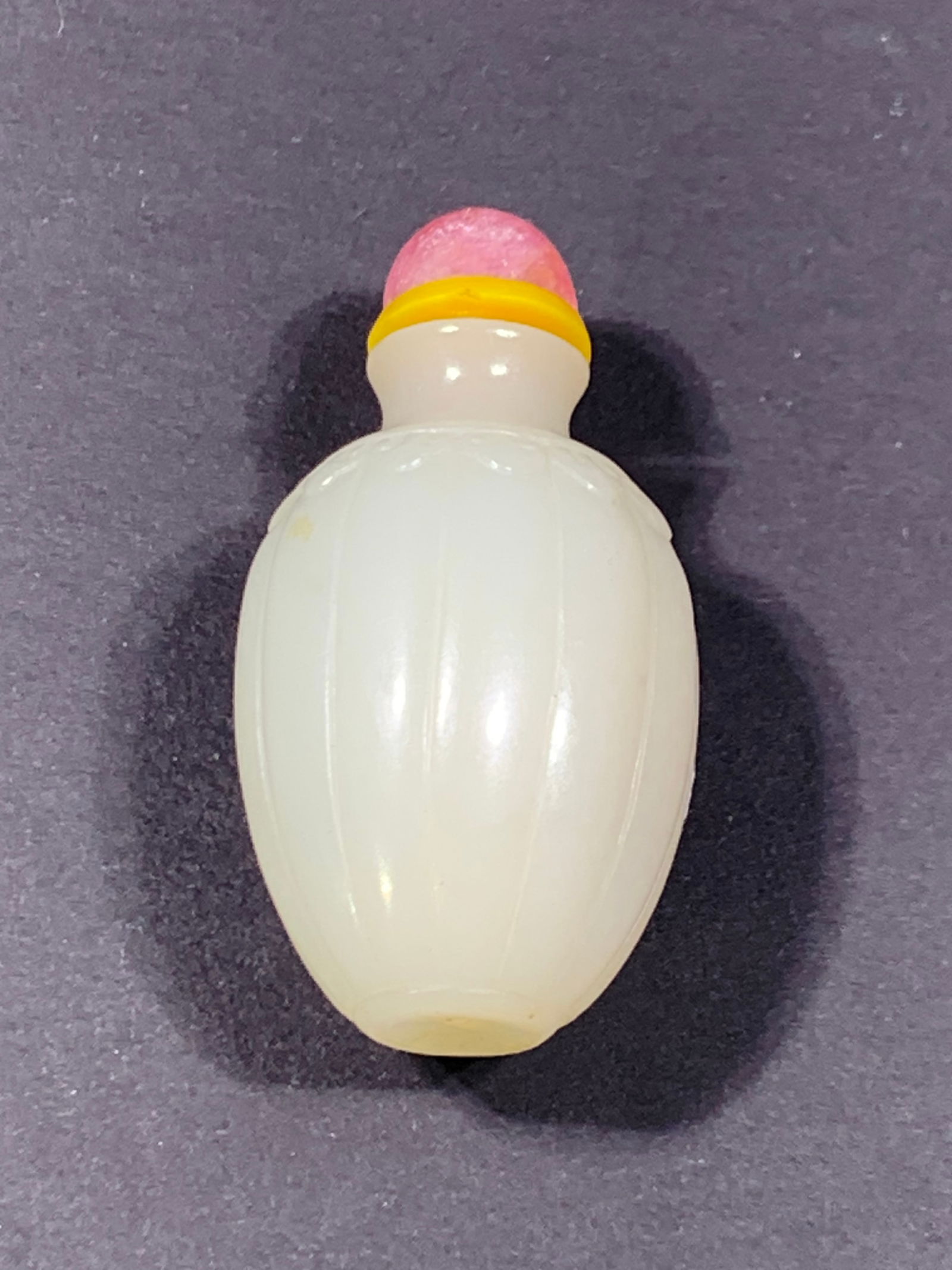 Chinese Jade Snuff Bottle 18th Century (1 of 16)