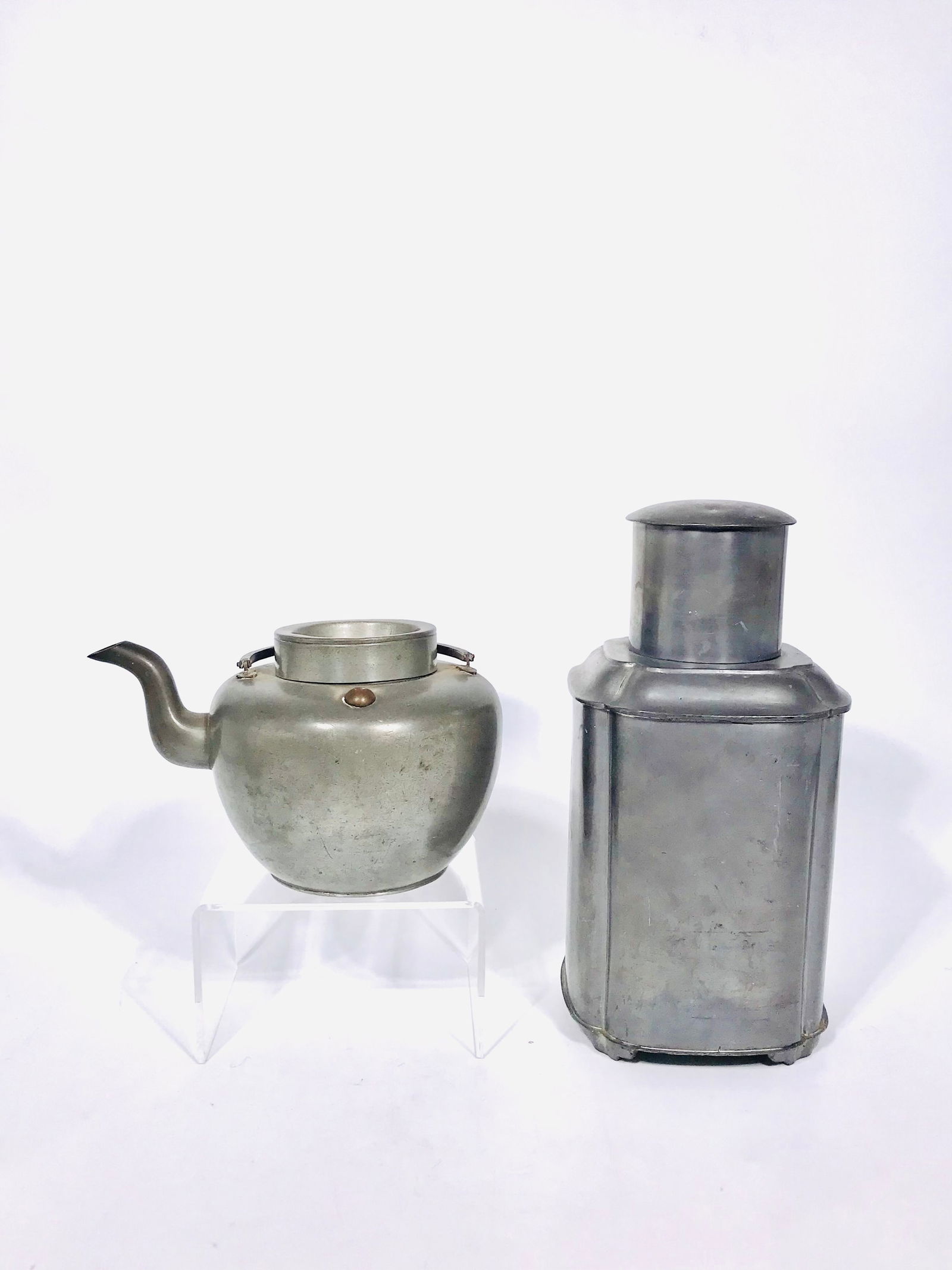 Chinese Tin Teapot and Tea Can from Hong Kong (1 of 11)