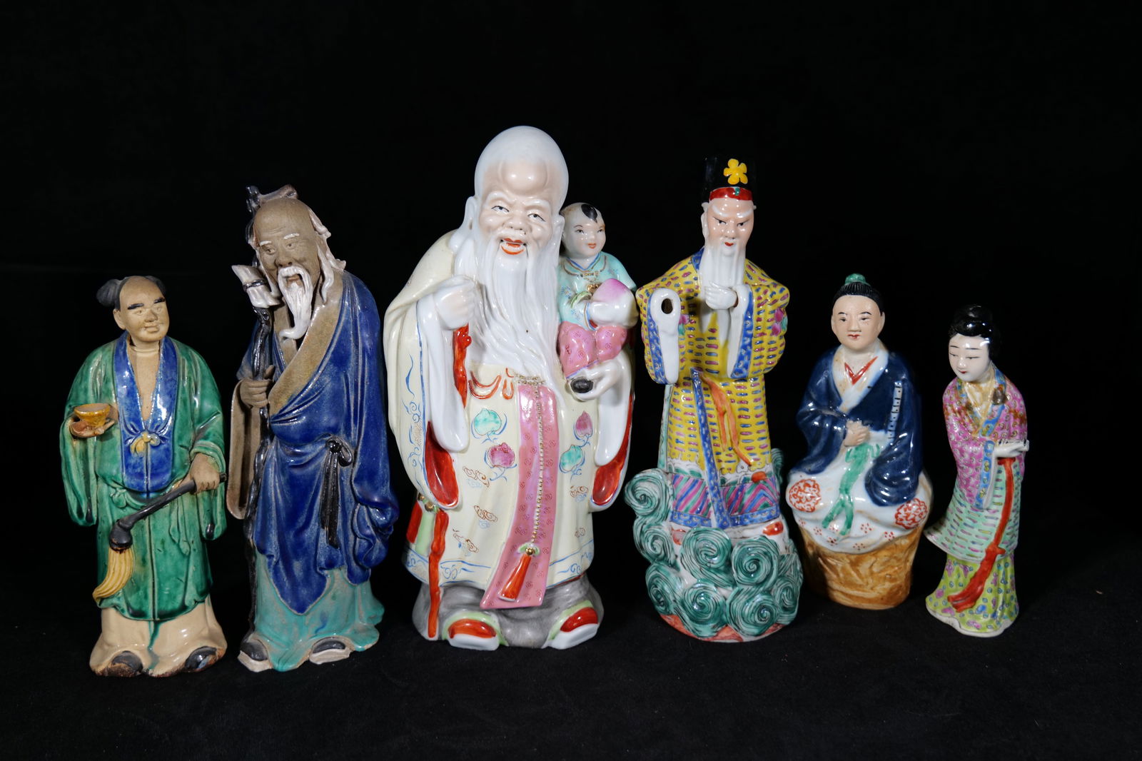 A Group of Six Chinese Porcelain Sculptures, Qing Dynasty/Republic Period (1 of 16)