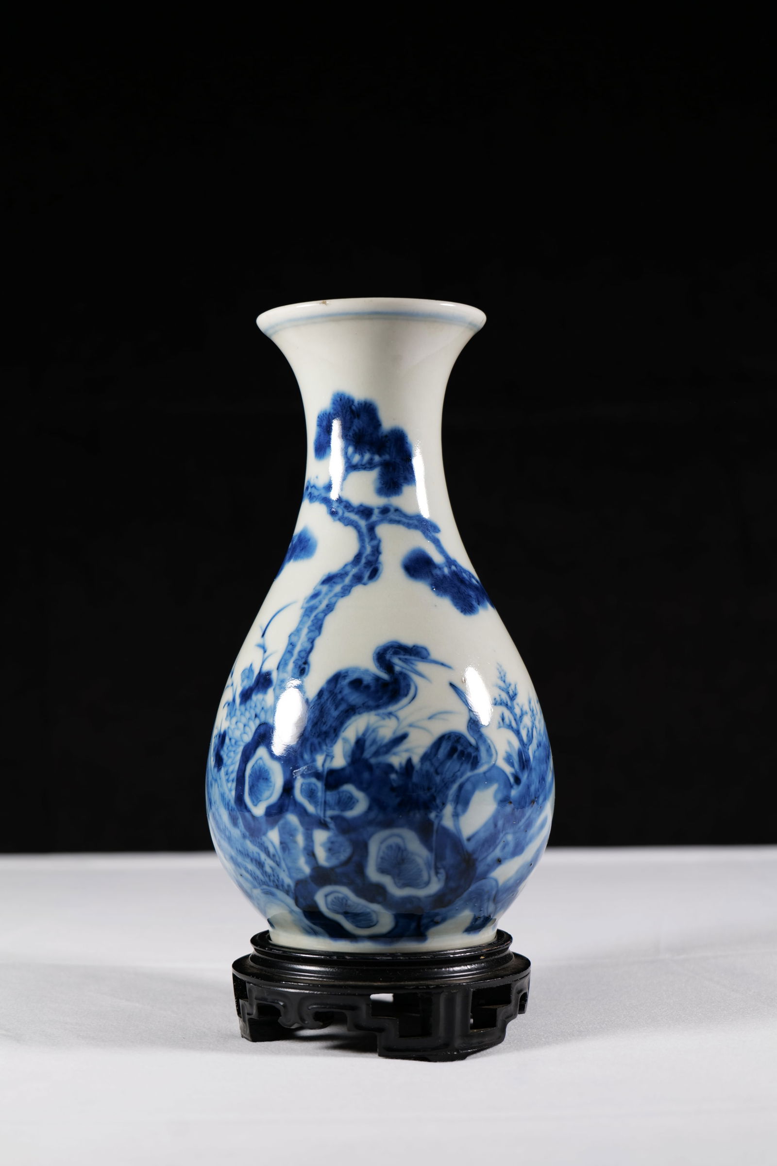 A Japanese Blue and White Vase (1 of 4)