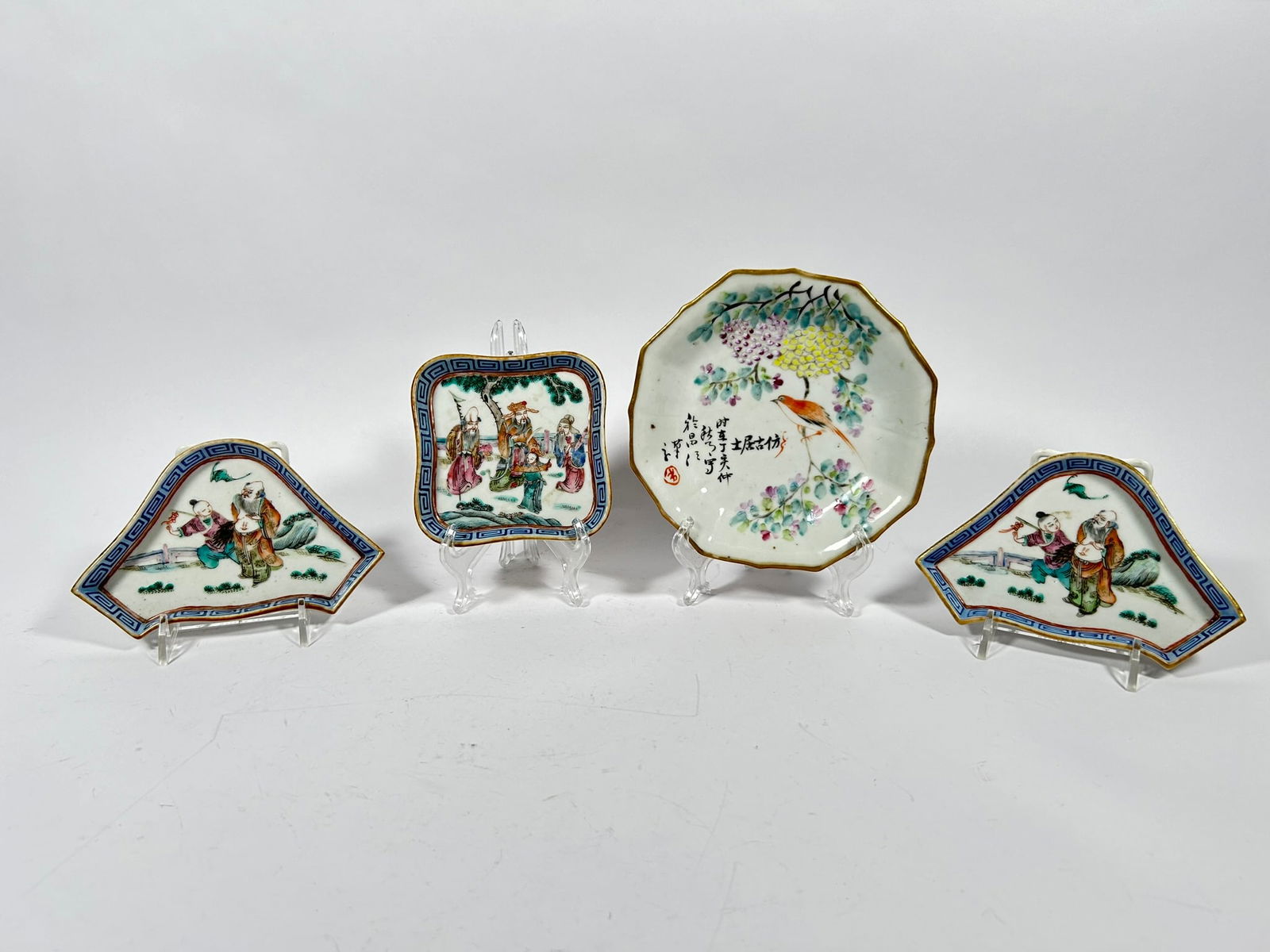 A Group of Four Chinese Famille Rose Porcelain Wares, Late Qing Dynasty/Republic Period (1 of 11)